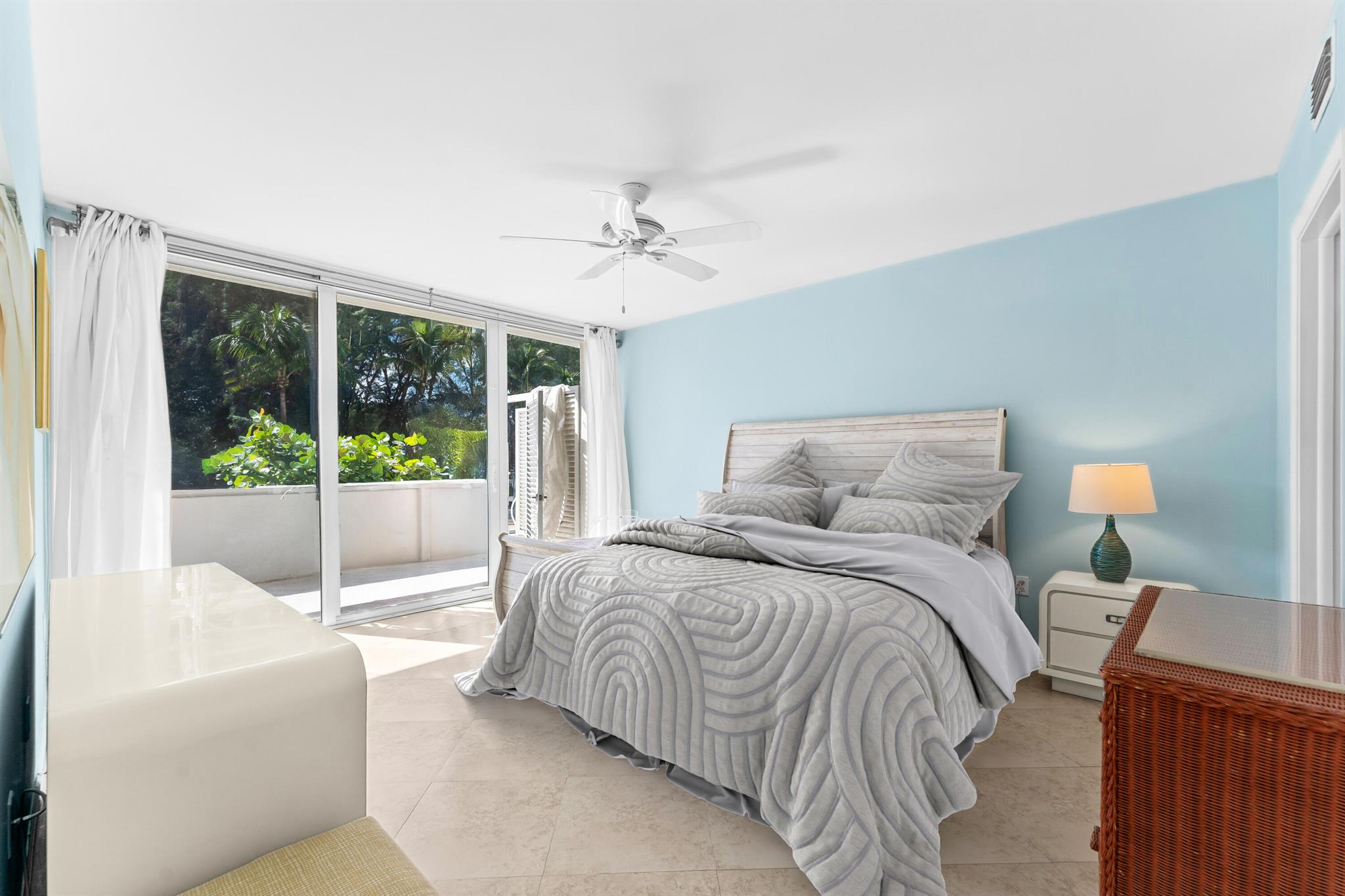 AMBASSADOR SOUTH DEV CORP - Residential Lease