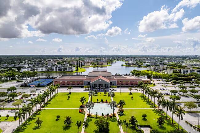 FANSHAW AT CENTURY VILLAGE CONDO - Residential