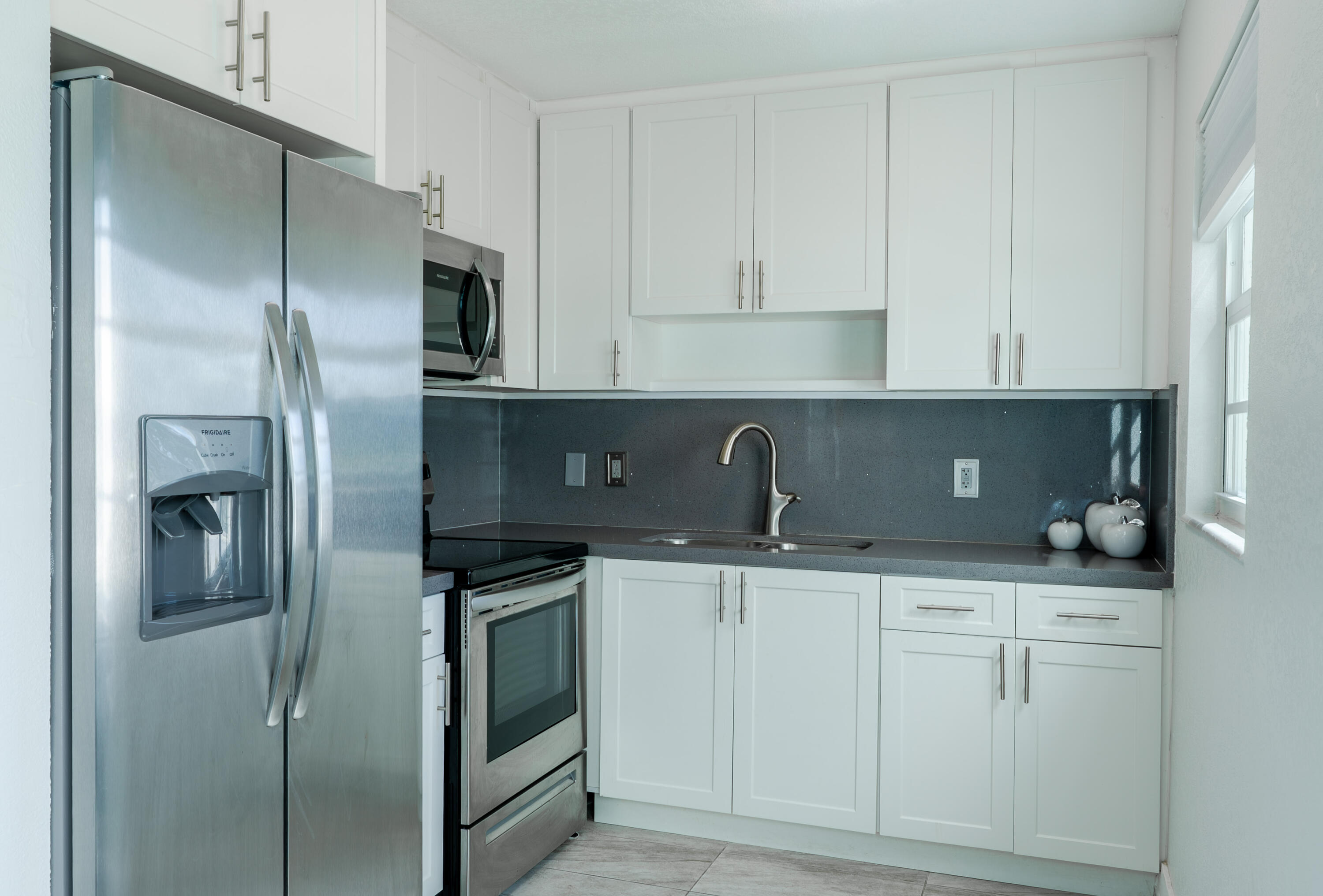 FANSHAW AT CENTURY VILLAGE CONDO - Residential