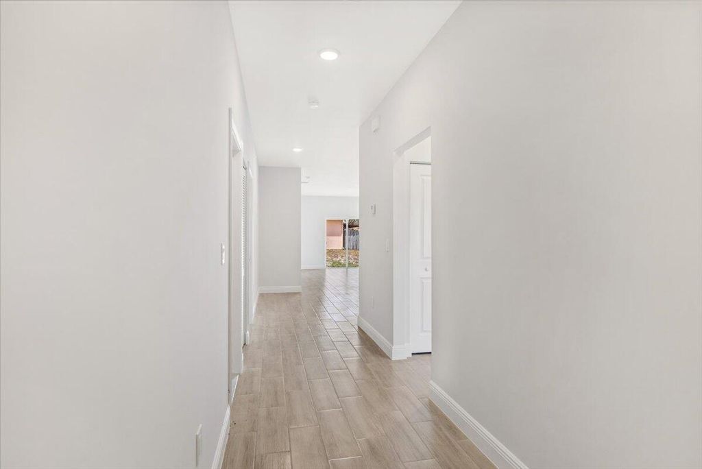 Photo of 1635 19th Avenue SW, Vero Beach, FL 32962 (MLS # R11164421)