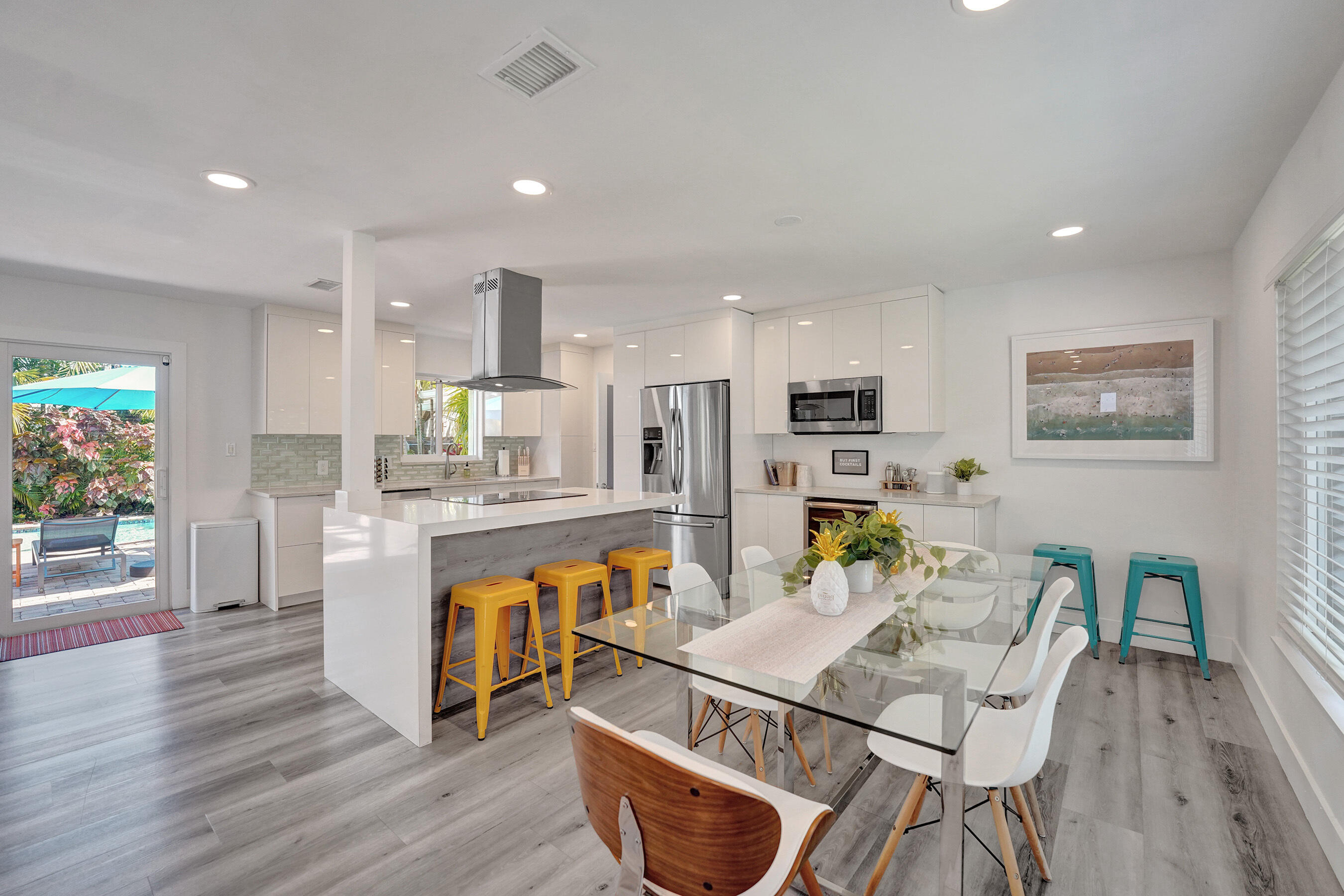 CORAL ESTATES - Residential