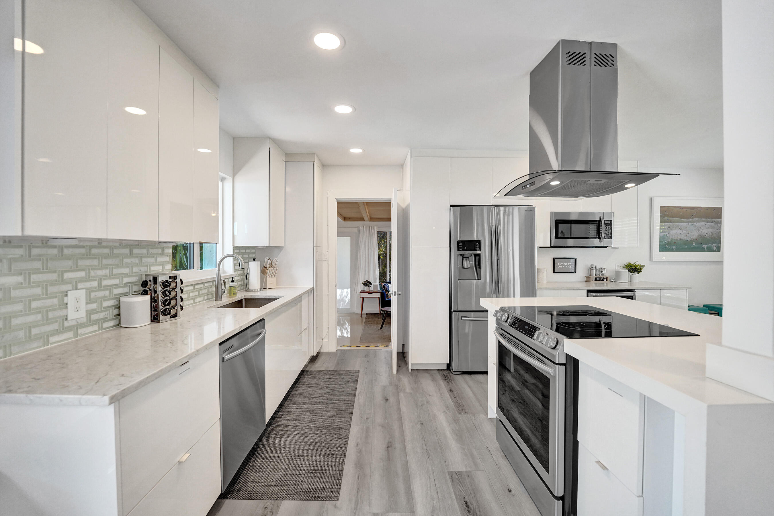 CORAL ESTATES - Residential