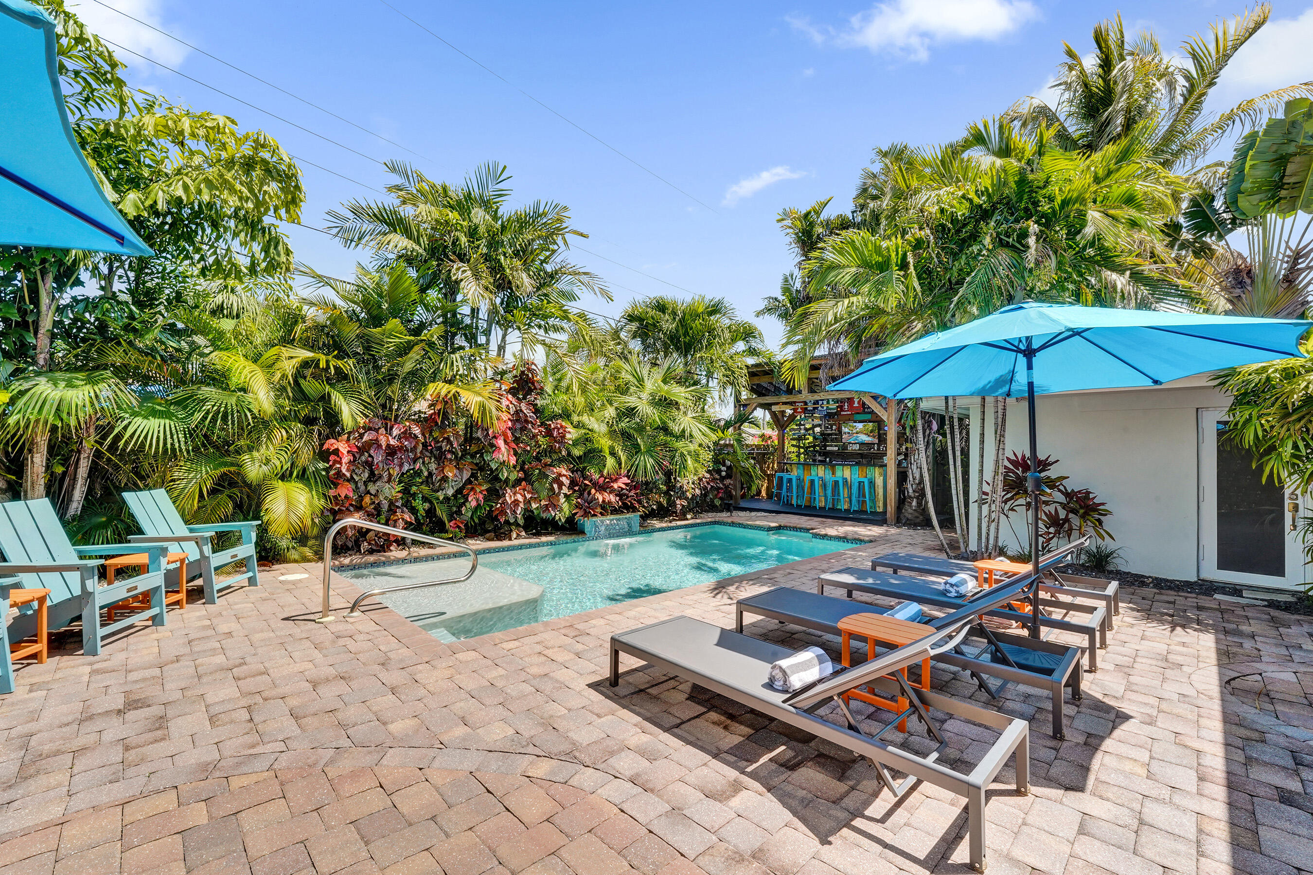 CORAL ESTATES - Residential