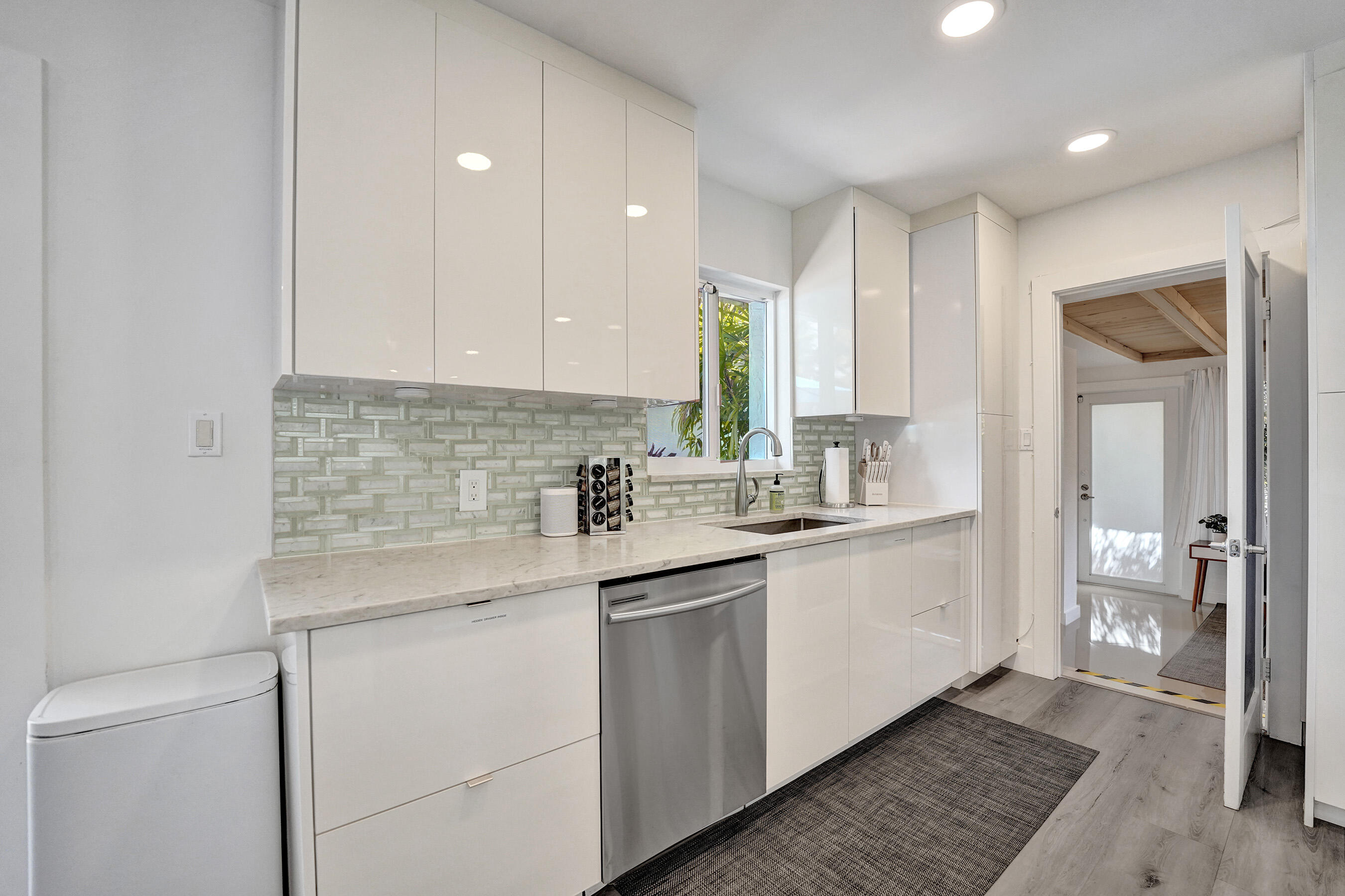 CORAL ESTATES - Residential