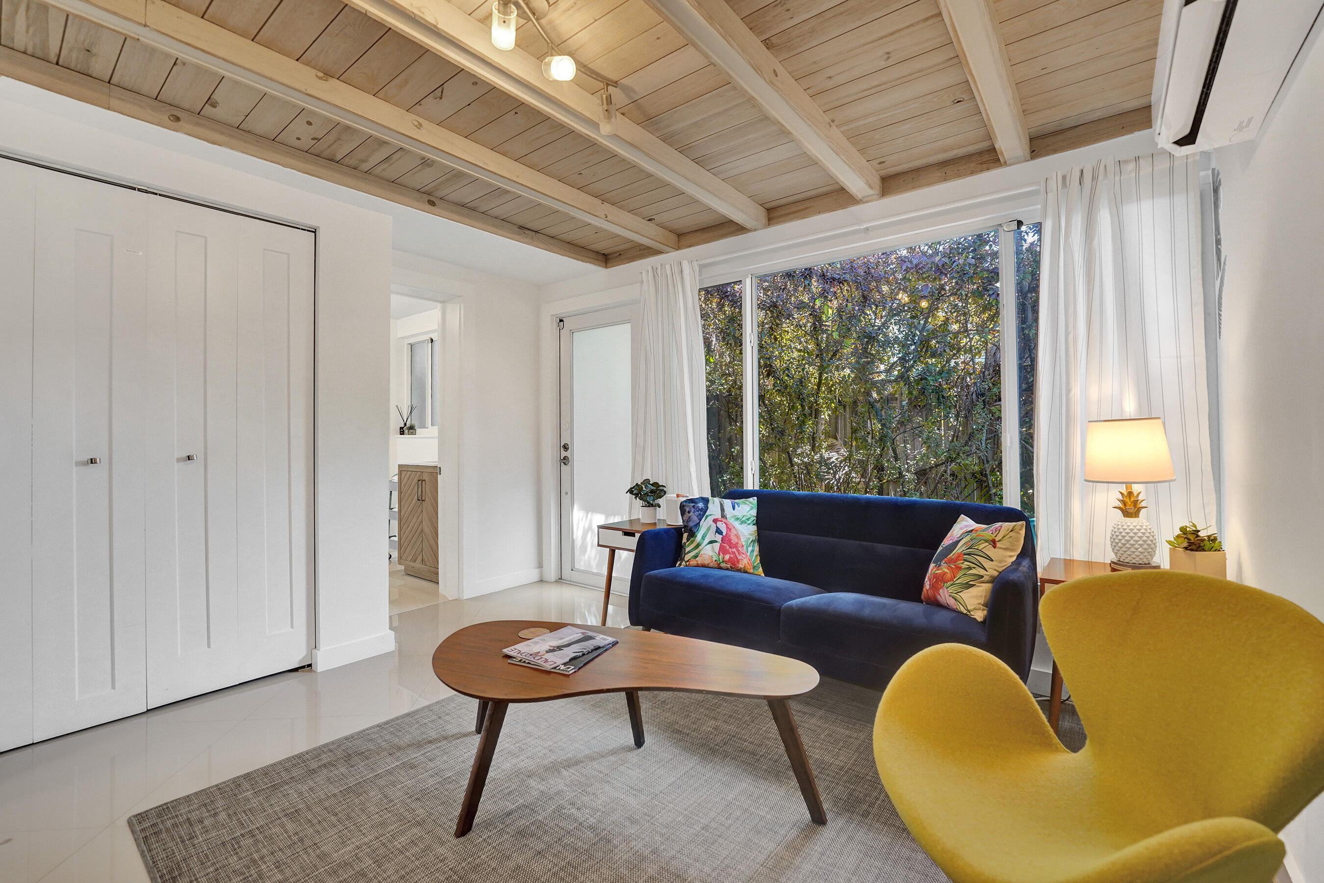 CORAL ESTATES - Residential