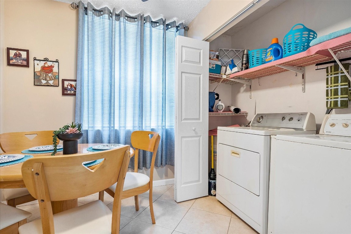 PALM SPRINGS 3 - Residential