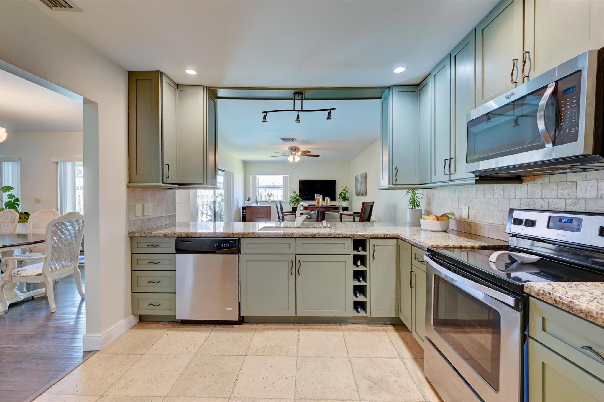 Boca Raton, Florida 33433, United States, 4 Bedrooms Bedrooms, ,3 BathroomsBathrooms,Residential,Active,209534