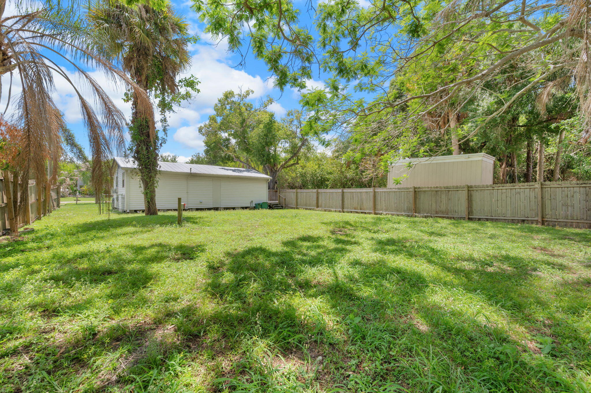 REGINA PALMS - Residential