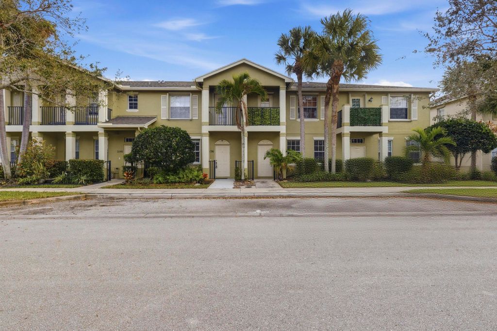 Photo of 2124 SE Eatonville Drive, Port Saint Lucie, FL 34952 (MLS # B26020307)