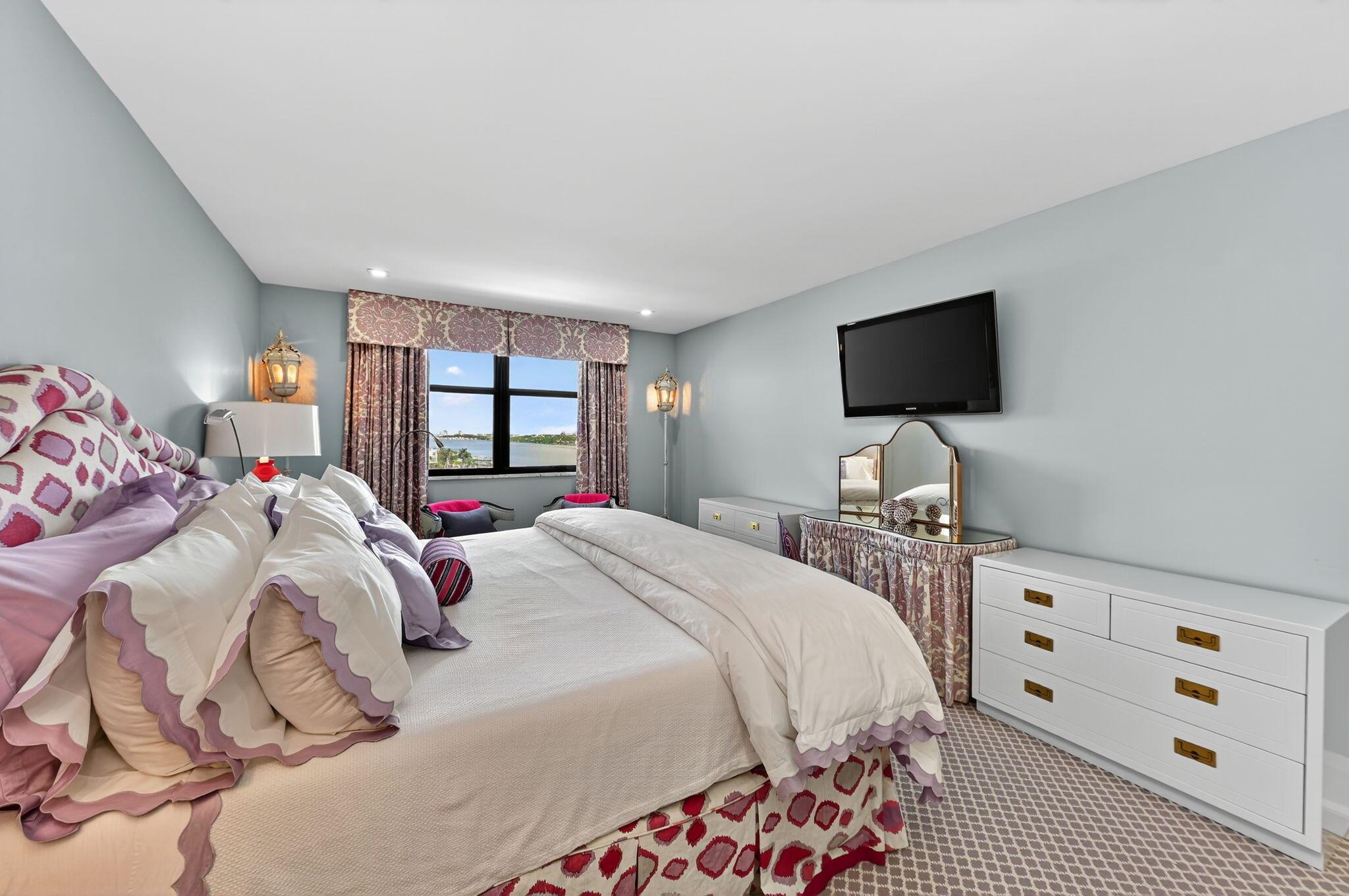 PORTOFINO SOUTH CONDO EST - Residential