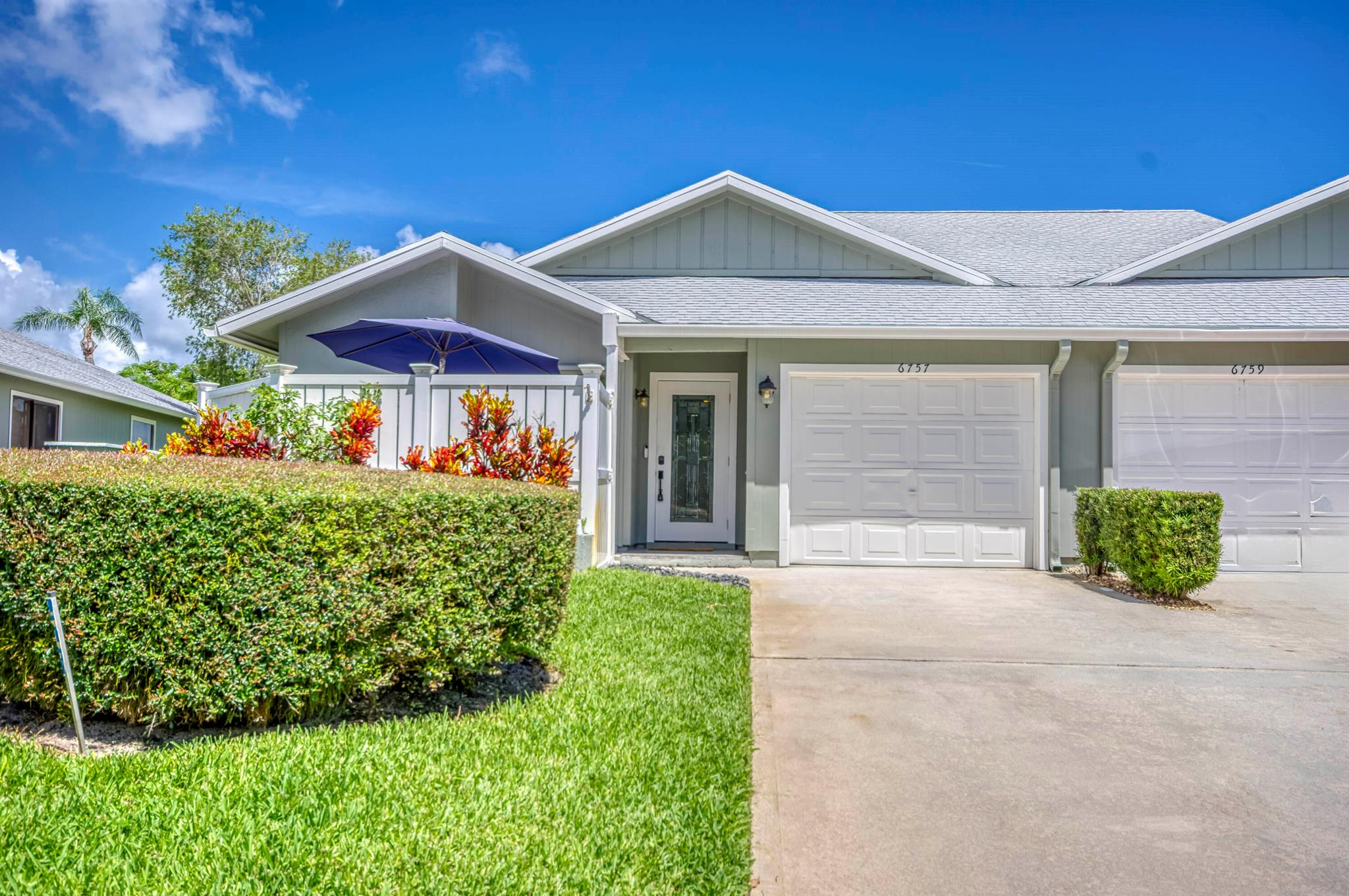 This beautifully updated villa, located in the highly sought-after Heritage Ridge community, offers a perfect blend of comfort, style, and functionality. The current owner has maintained the home with meticulous care and has completed a series of impressive upgrades to ensure peace of mind and modern living. The kitchen has been completely renovated, featuring white shaker cabinetry, sleek quartz countertops, and brand-new stainless steel Whirlpool appliances, all under a one-year warranty and never used. A convection oven with built-in air fryer adds a touch of culinary versatility, making this kitchen both stunning and practical. Additional upgrades include a new roof, A/C system, hot water heater, fresh interior paint throughout, new screening, updated landscaping, and more.
