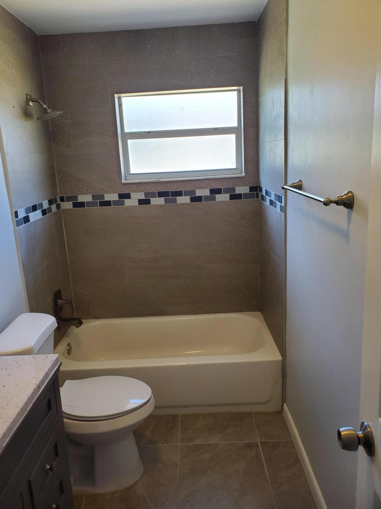 MODEL LAND CO - Residential Lease