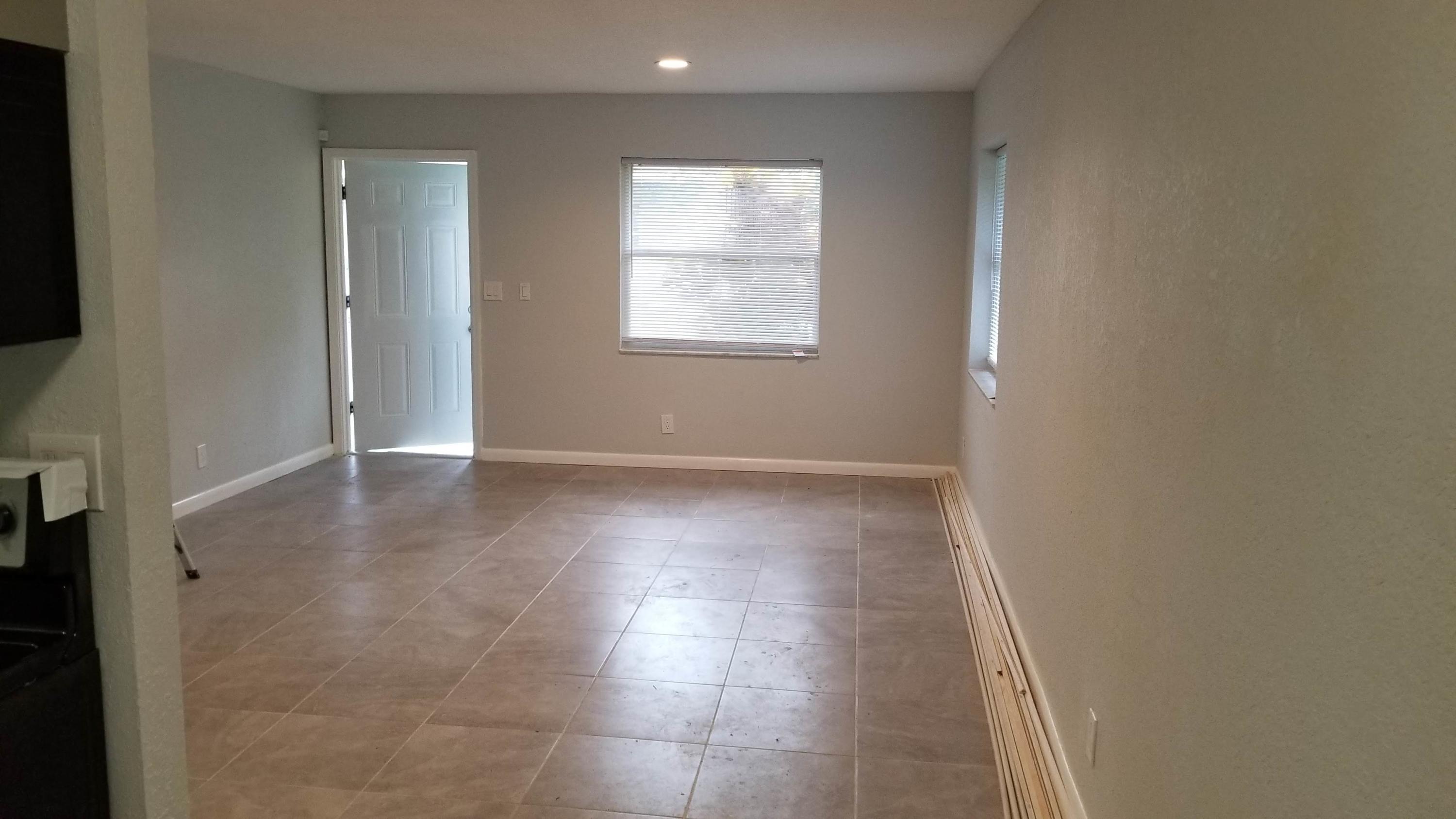 MODEL LAND CO - Residential Lease