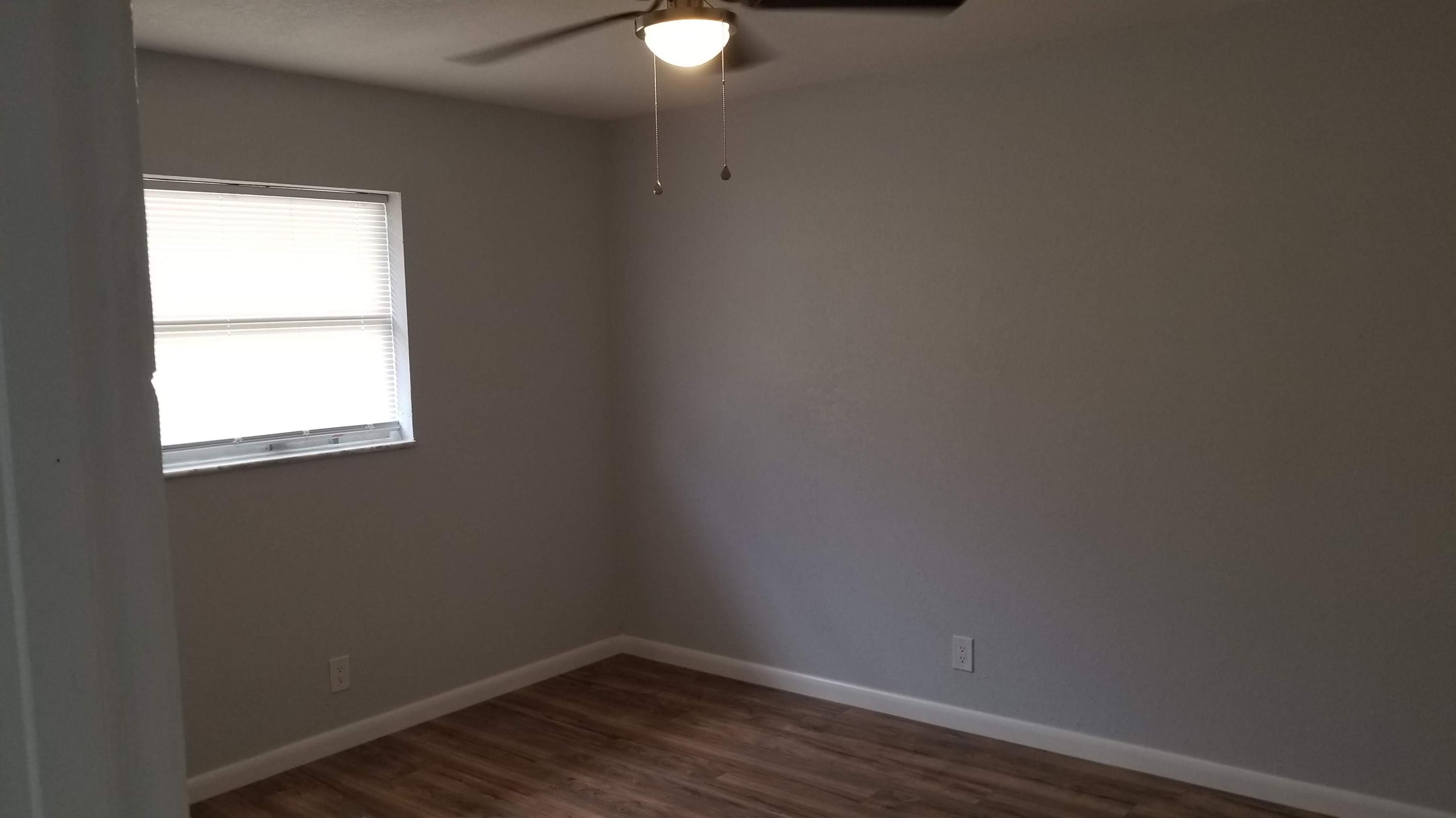 MODEL LAND CO - Residential Lease