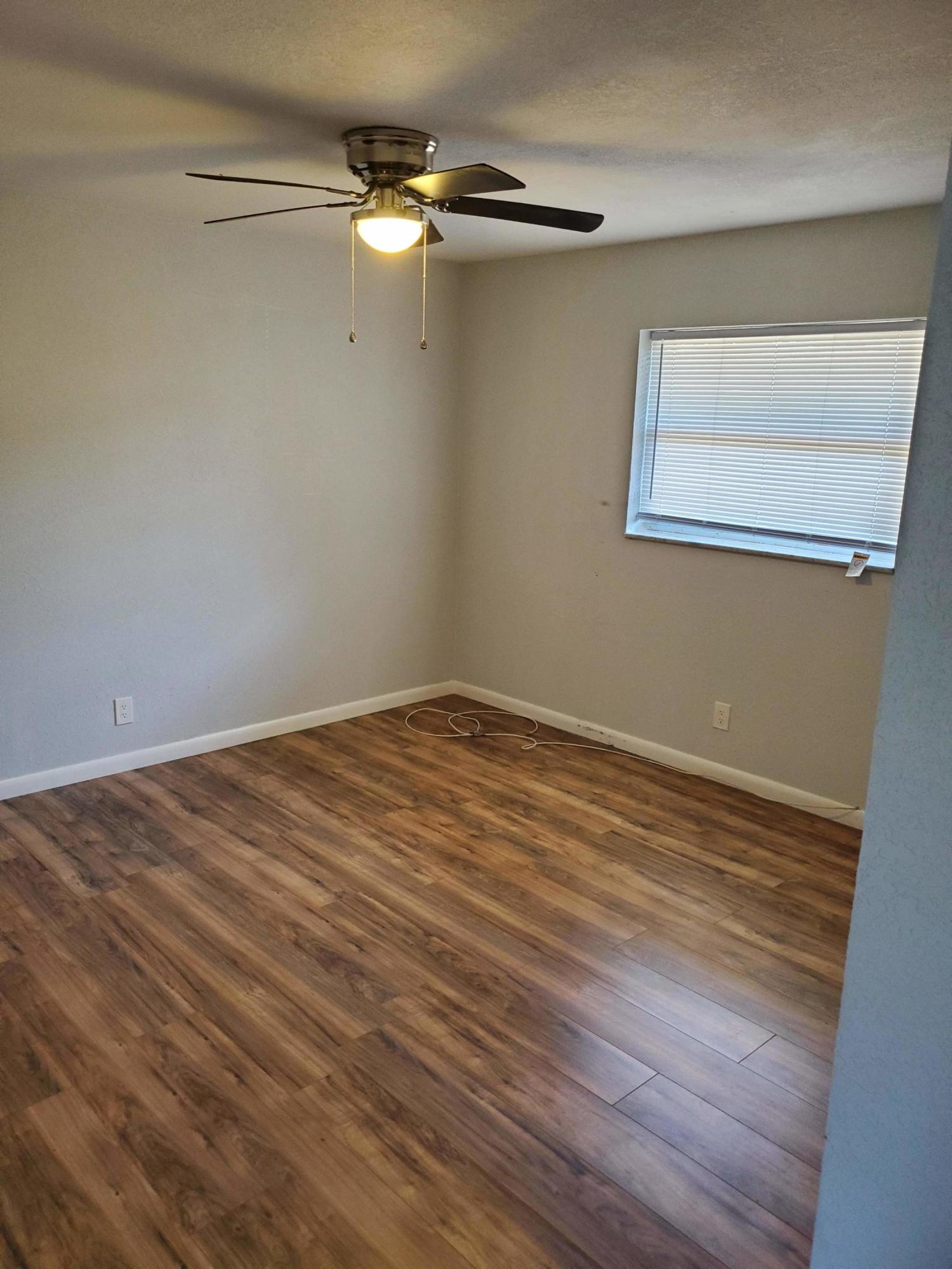 MODEL LAND CO - Residential Lease