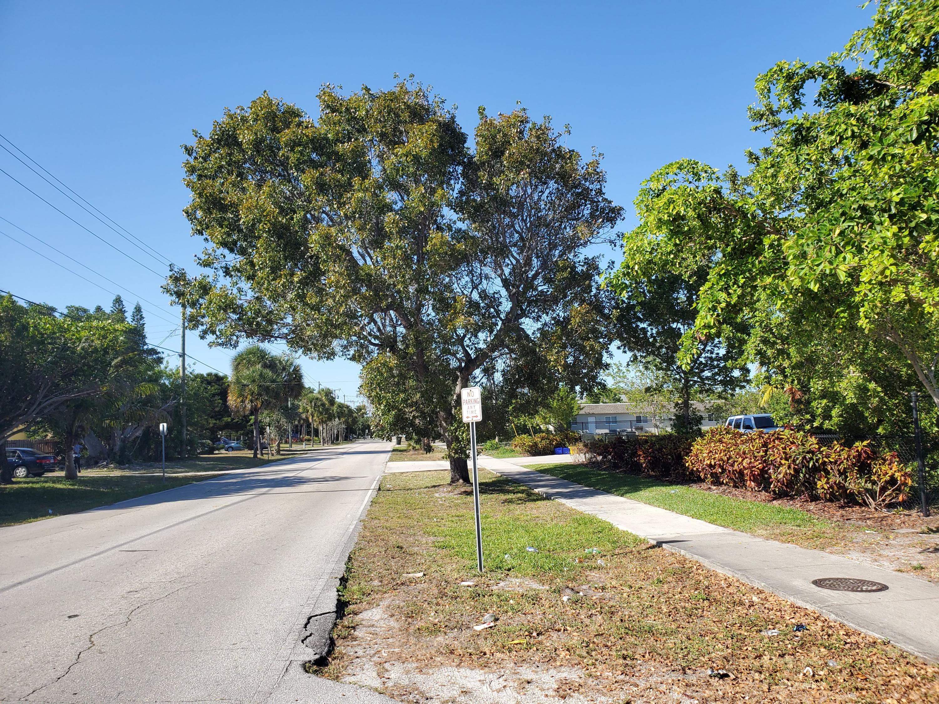 MODEL LAND CO - Residential Lease