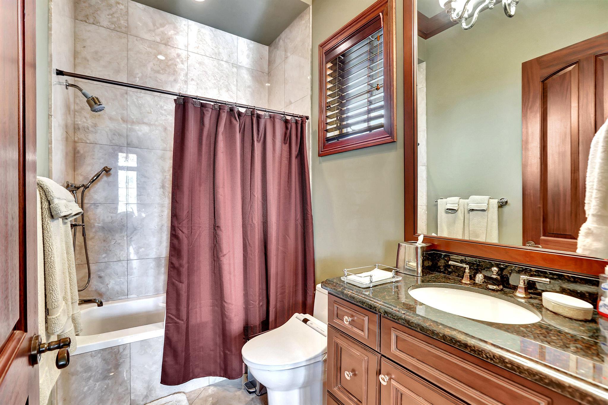 GOLDEN HARBOUR - Residential