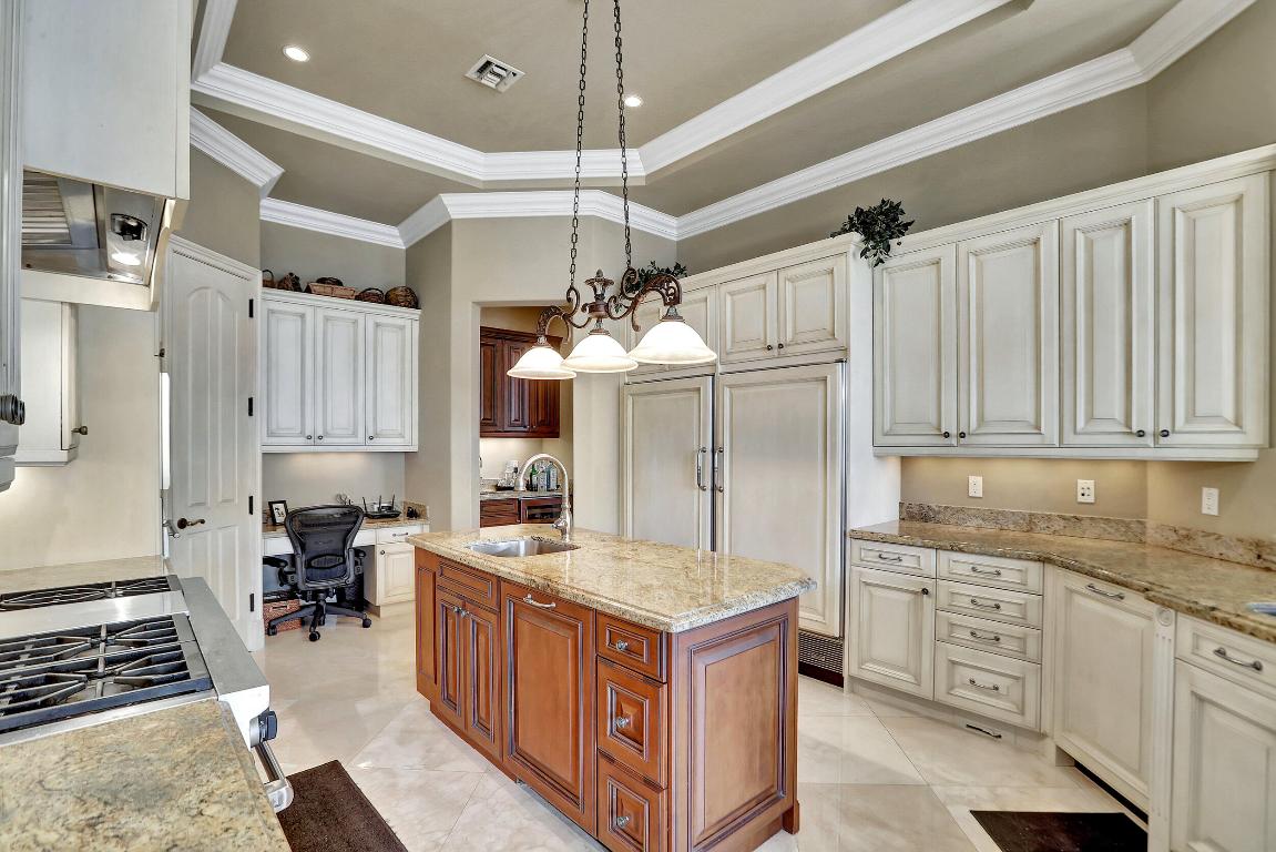 GOLDEN HARBOUR - Residential