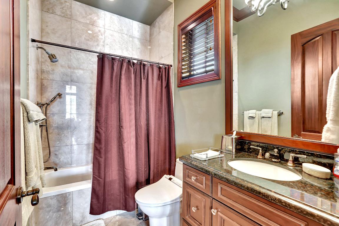 GOLDEN HARBOUR - Residential