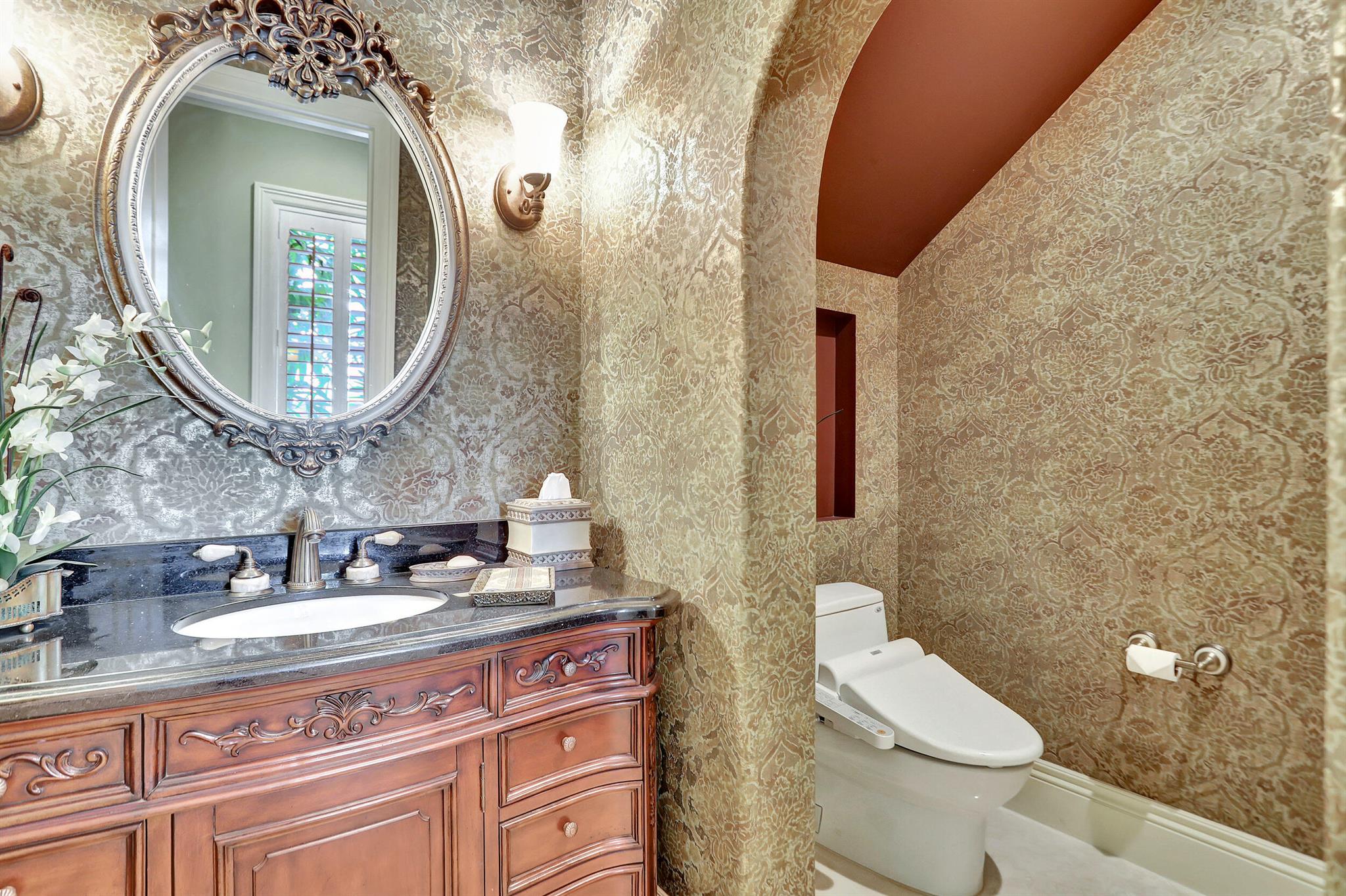 GOLDEN HARBOUR - Residential