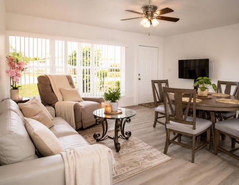 Tiny photo for 465 Waseca Dr, Lake Worth, FL 33462 (MLS # B26054560)