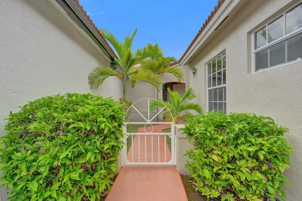 Photo of 17866 SW 10th Lane, Pembroke Pines, FL 33029 (MLS # B26041498)