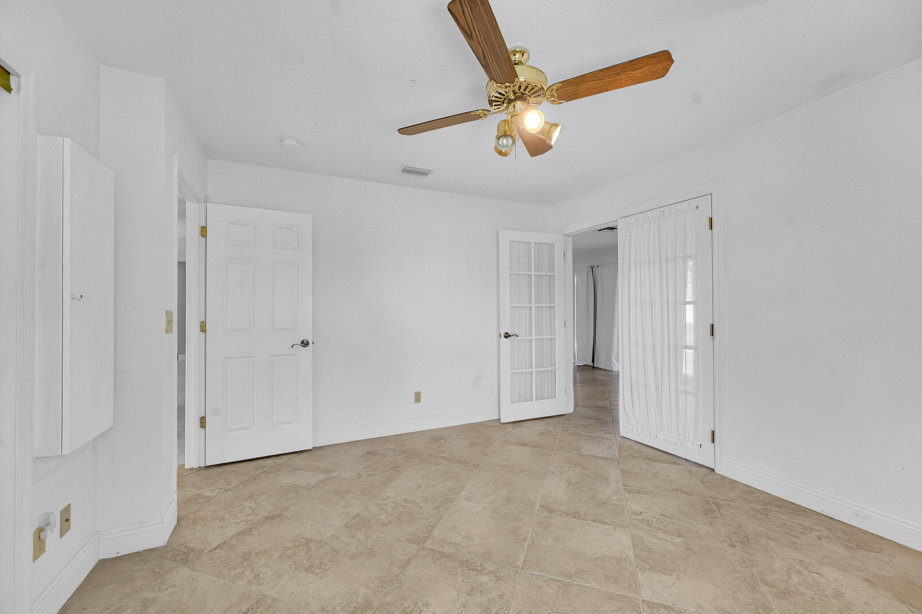 HOLIDAY PINES SUBDIVISION PHASE I - Residential