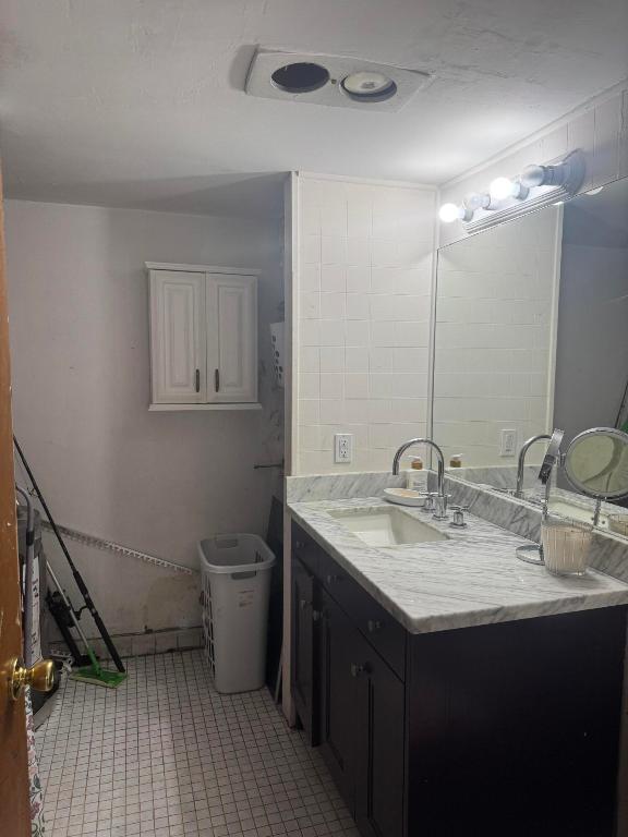 View photos, virtual tours, details... 910 N F Street