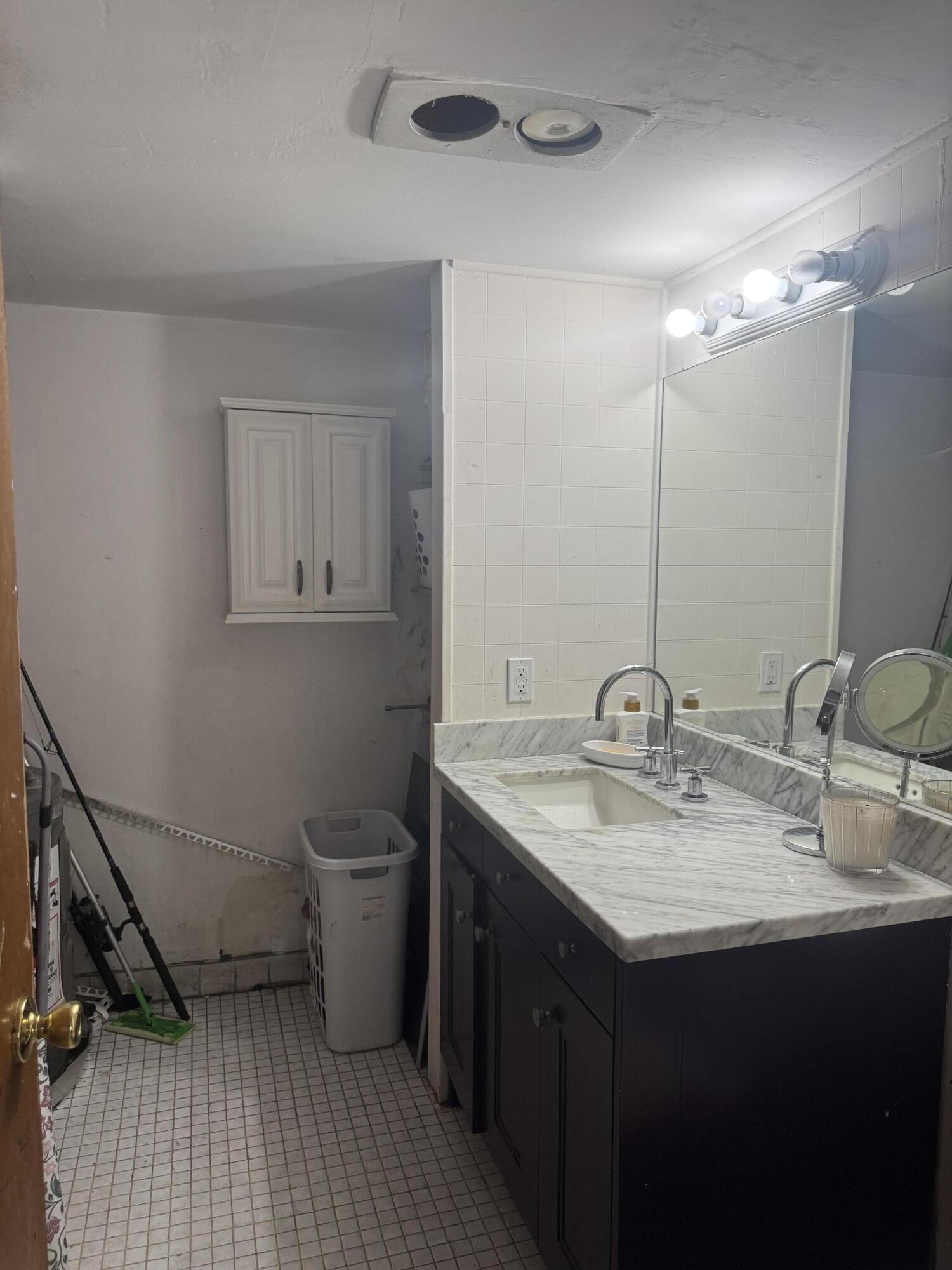 LAKE WORTH TOWN OF - Residential Income