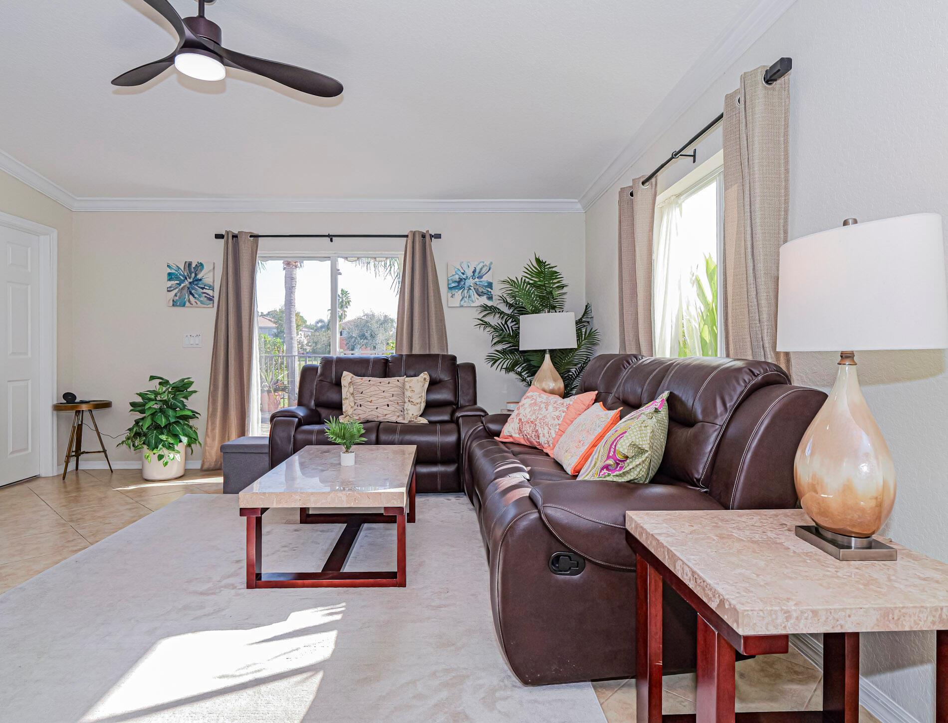 VEROLAGO - Residential Lease