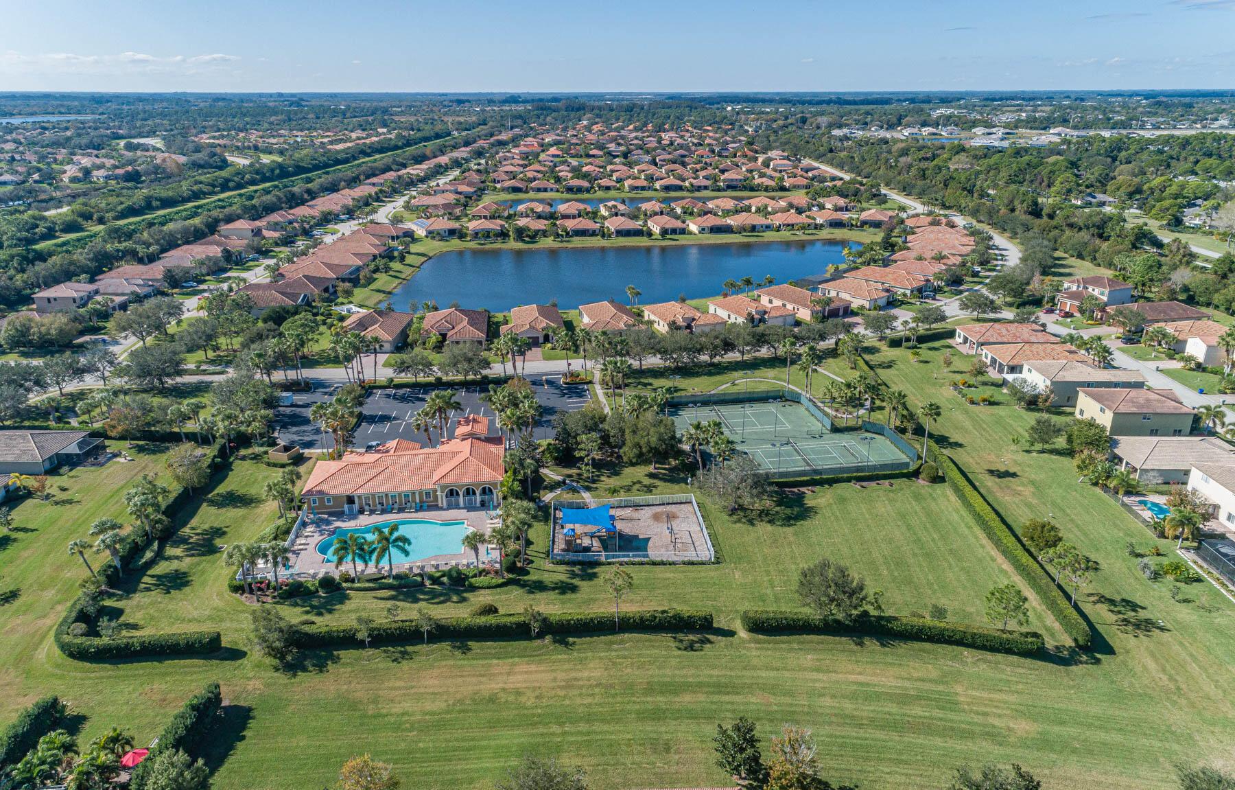 VEROLAGO - Residential Lease