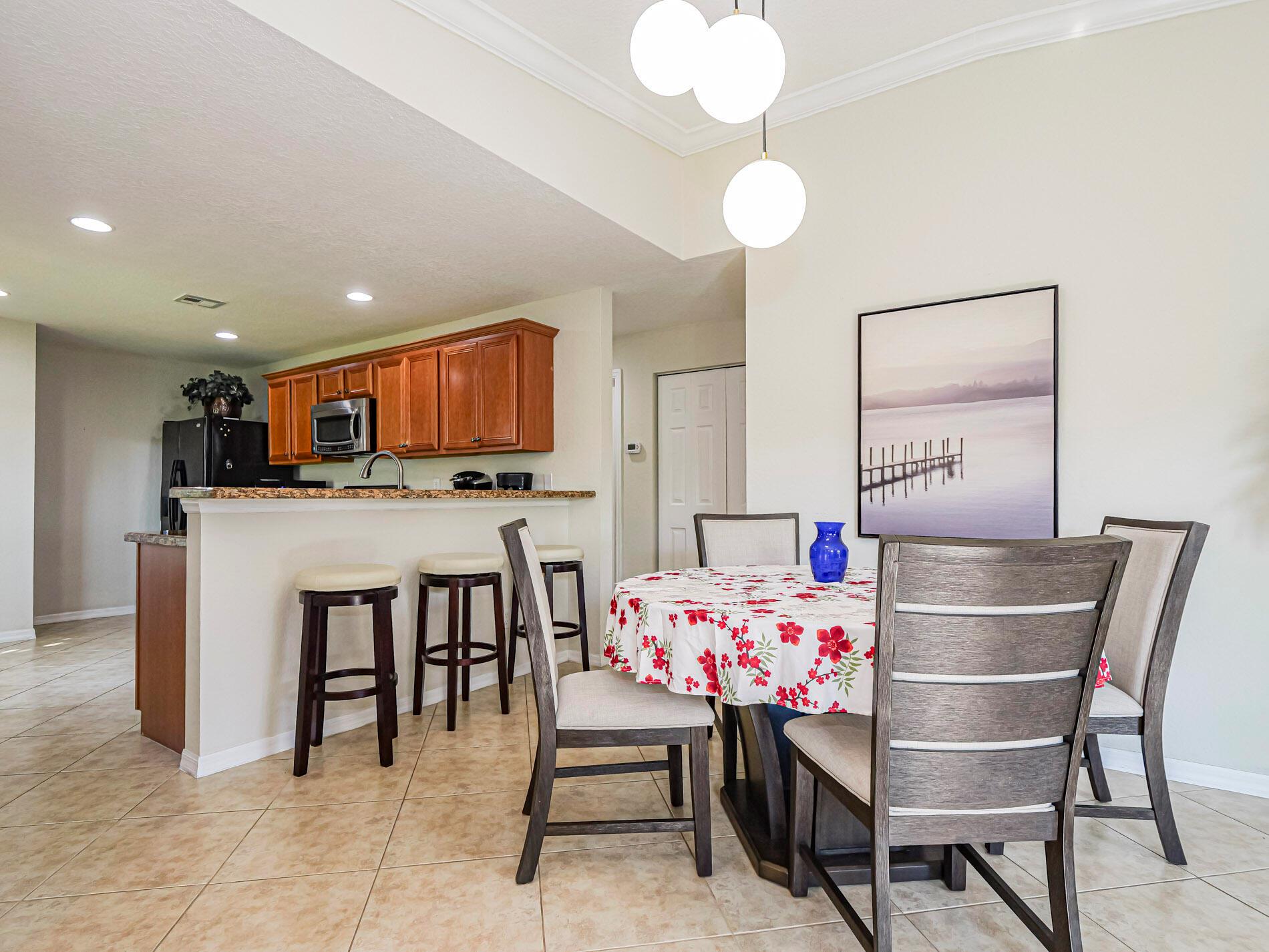 VEROLAGO - Residential Lease