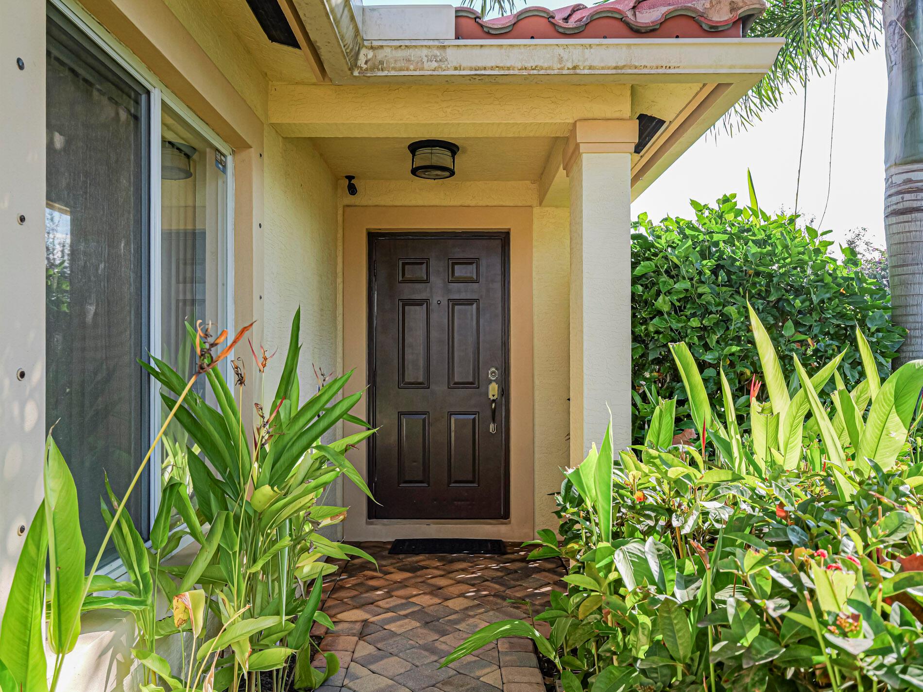 VEROLAGO - Residential Lease