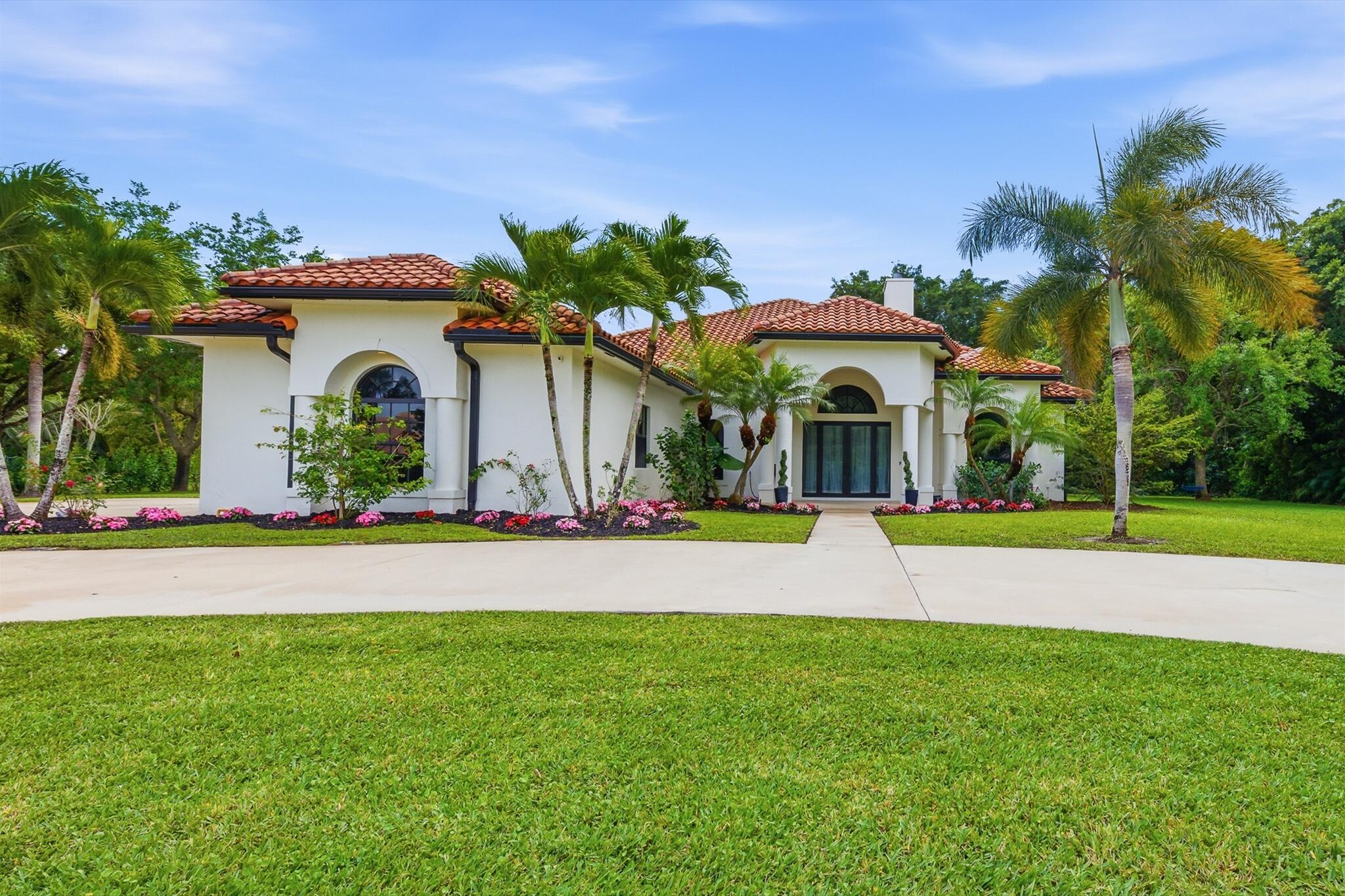 BANYAN ESTATES - Residential