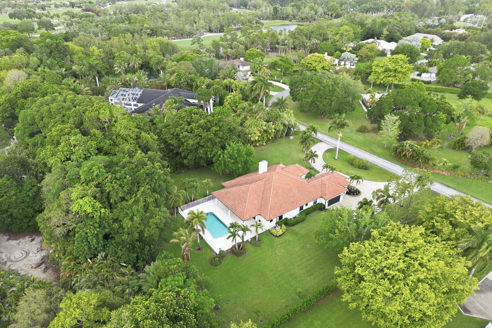BANYAN ESTATES - Residential