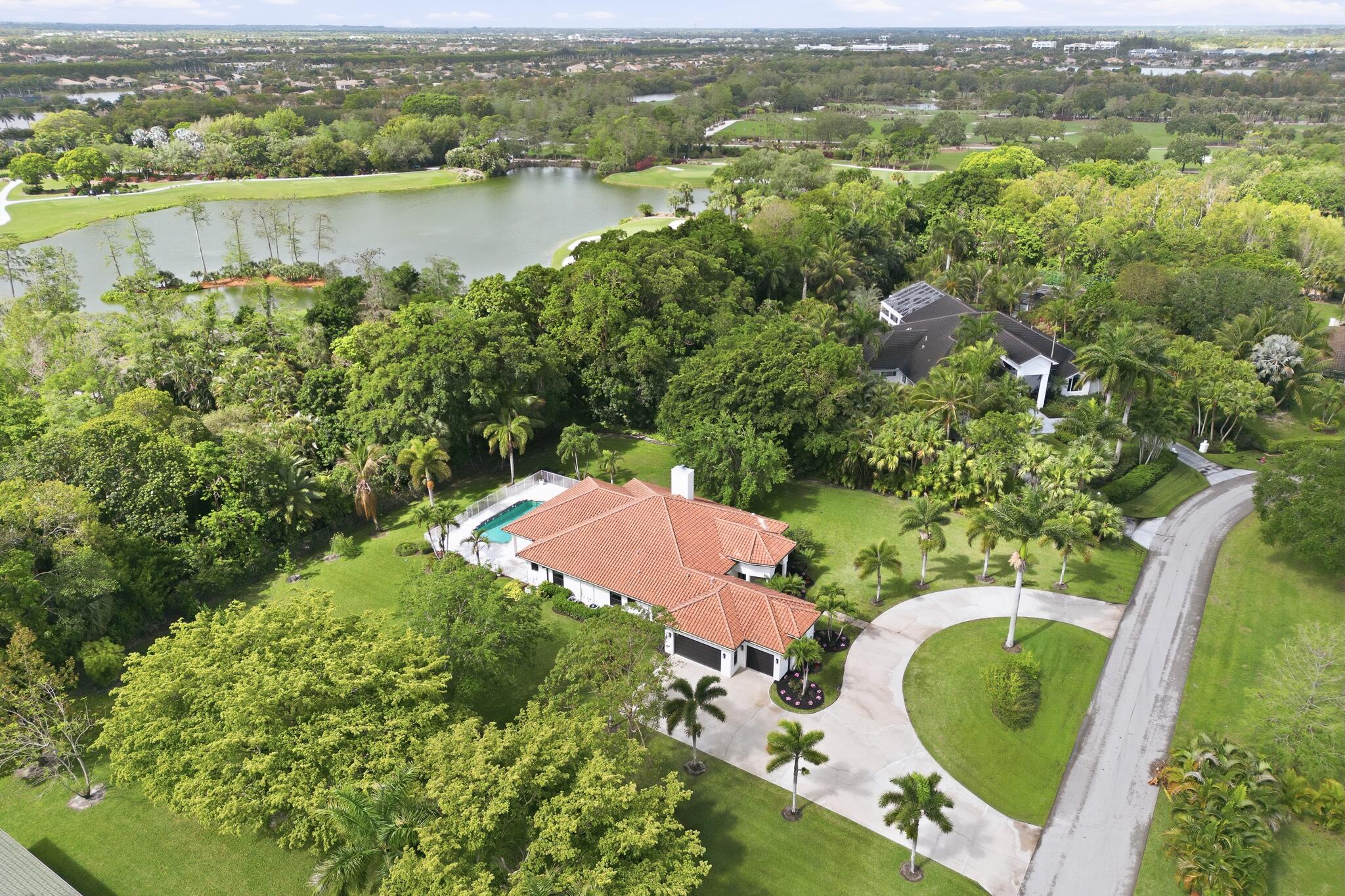 BANYAN ESTATES - Residential