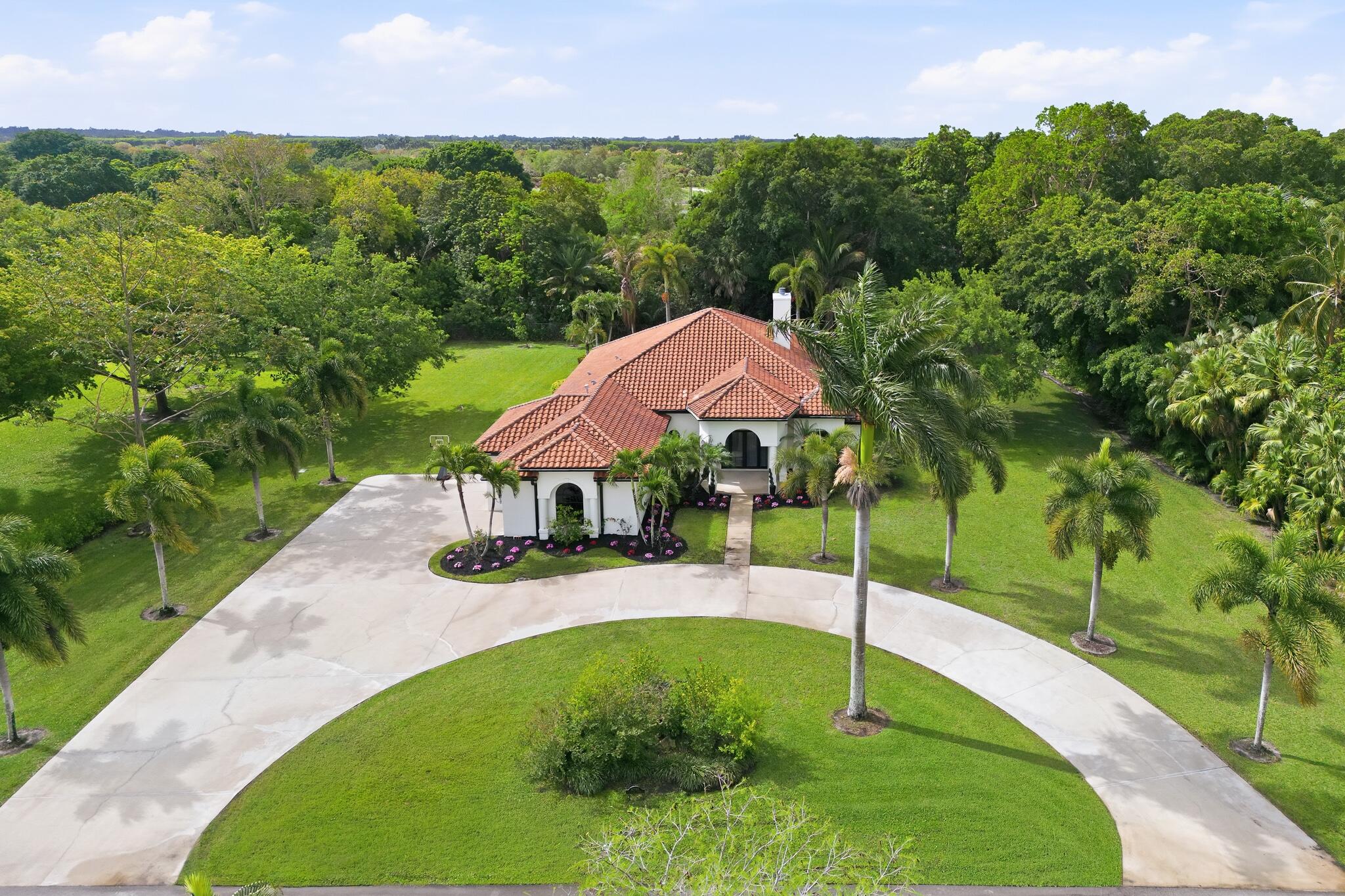 BANYAN ESTATES - Residential