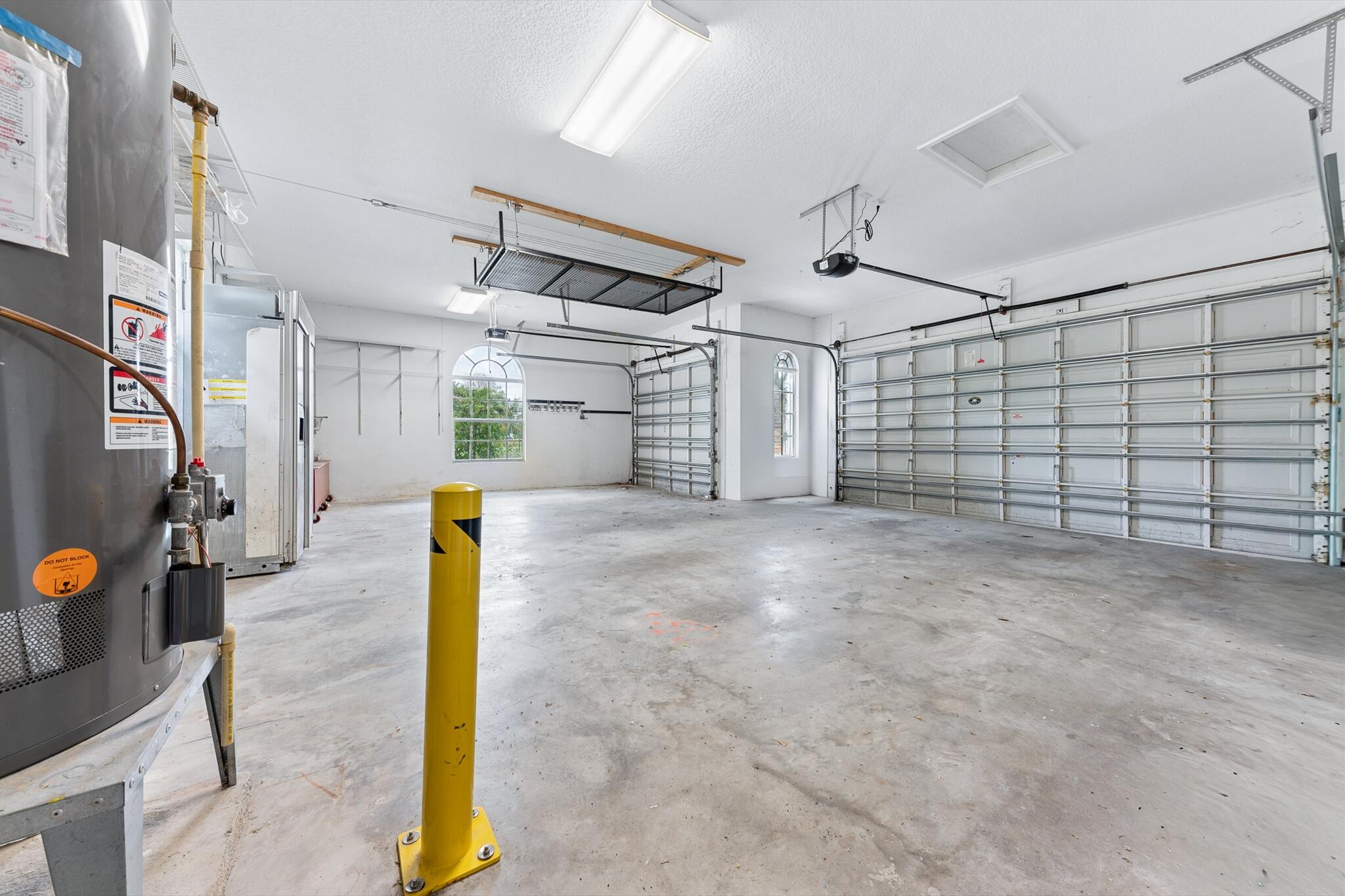 BANYAN ESTATES - Residential