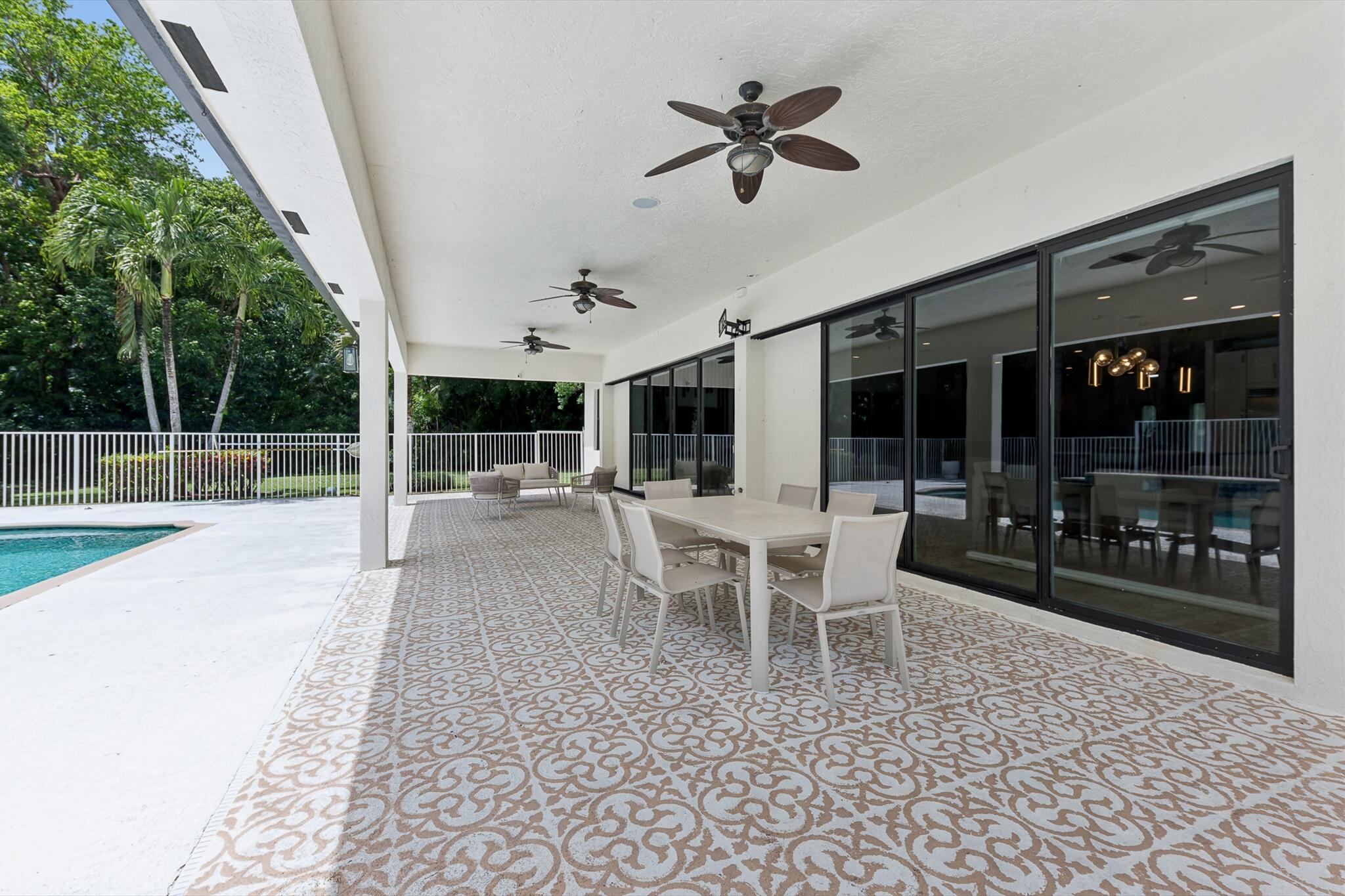 BANYAN ESTATES - Residential