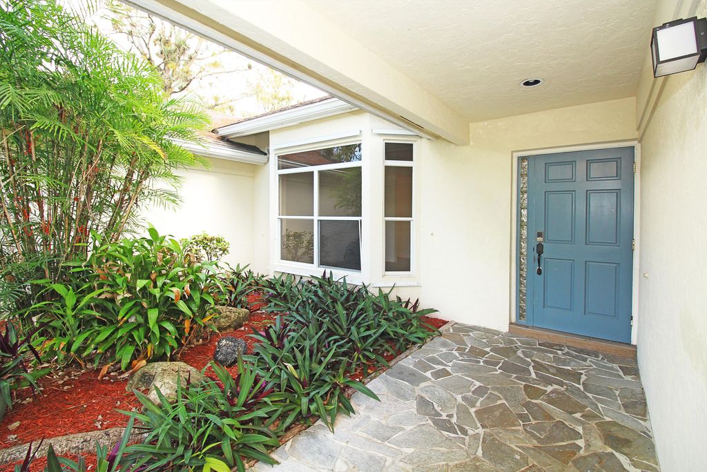 Photo of 896 Rose Court, Wellington, FL 33414 (MLS # R10939967)