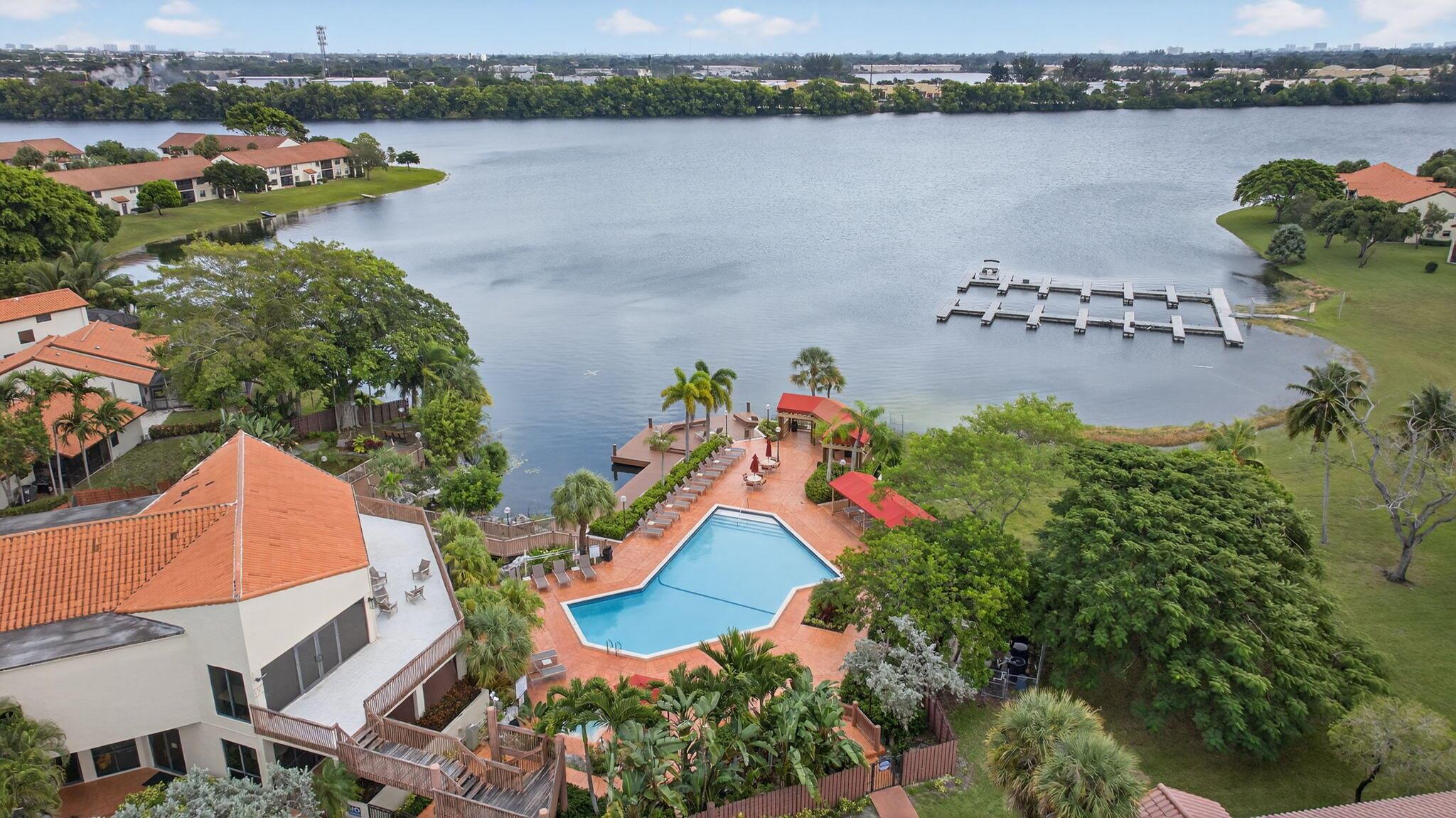 LIBERTY SQUARE CONDO - Residential