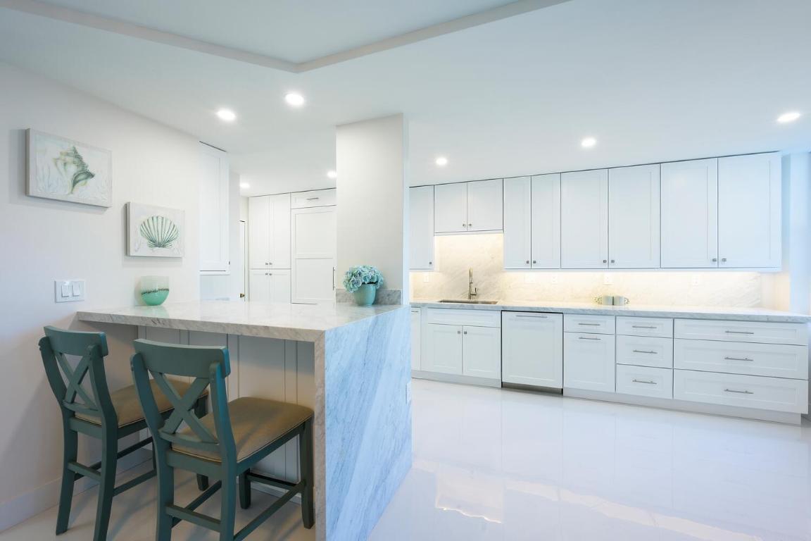 PORTOFINO SOUTH CONDO ESTATES OF SOUTH PALM BEA - Residential