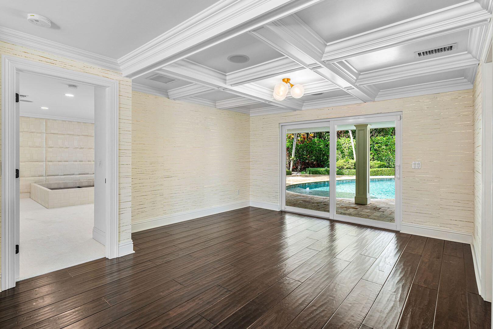 ROYAL PALM YACHT & COUNTR - Residential