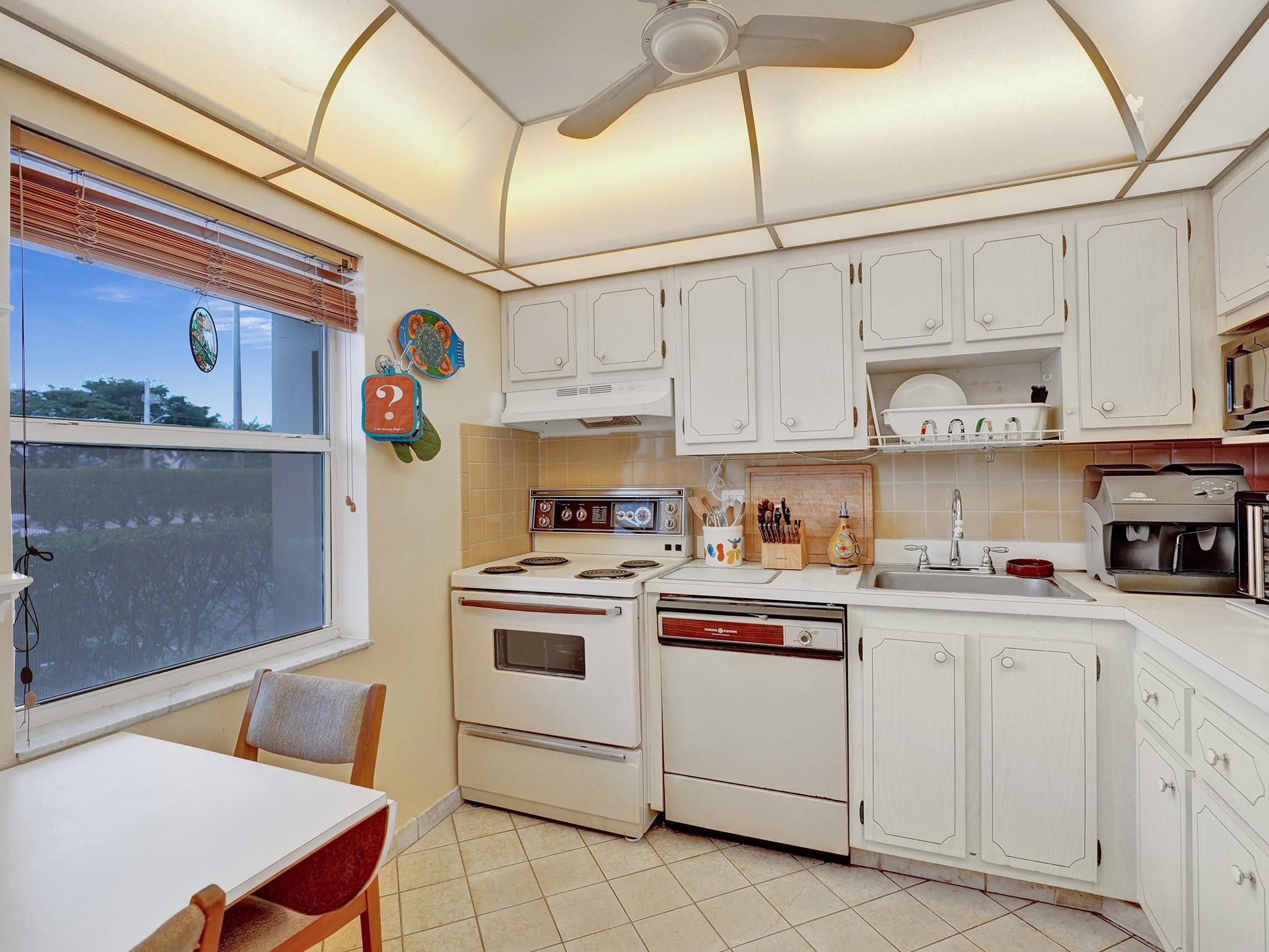 ORIOLE GARDENS TWO - Residential