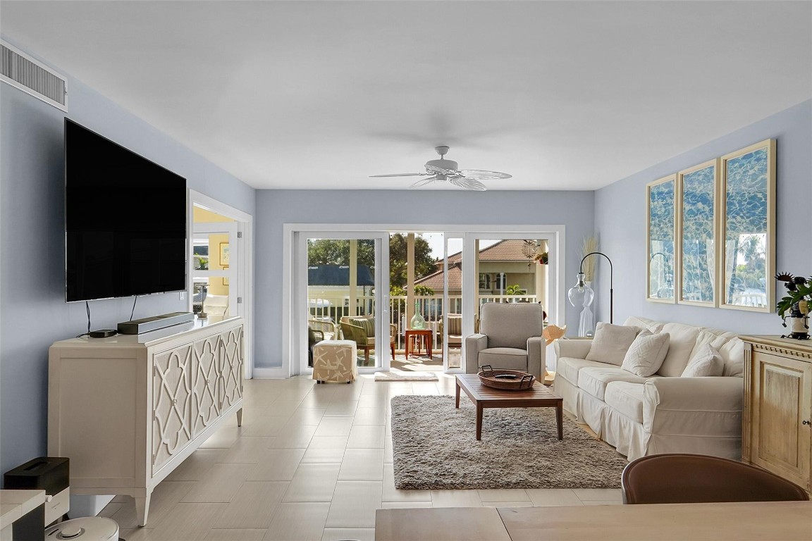 PALM- AIRE AT CORAL KEY - Residential