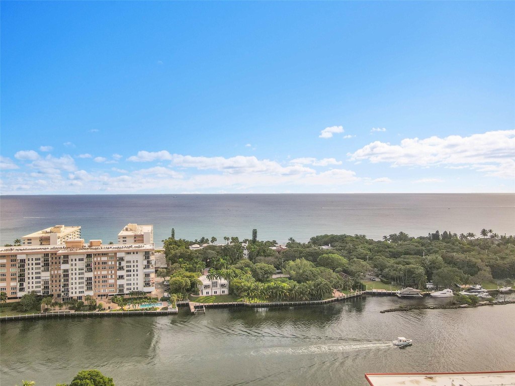 PALM- AIRE AT CORAL KEY - Residential