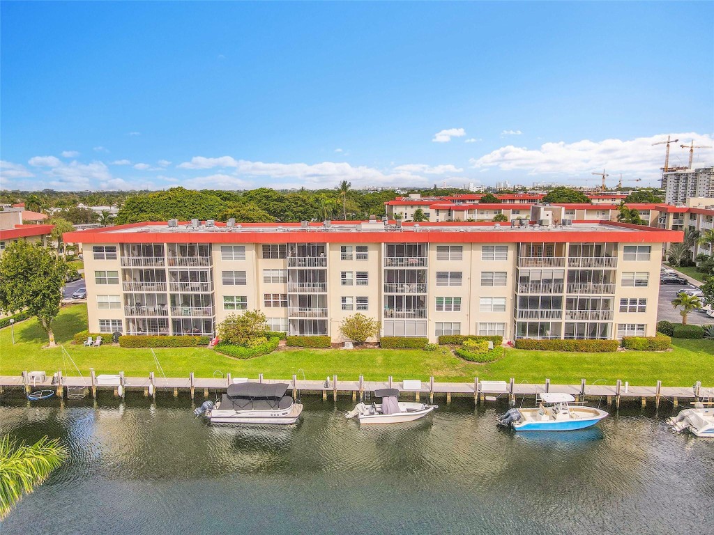 PALM- AIRE AT CORAL KEY - Residential