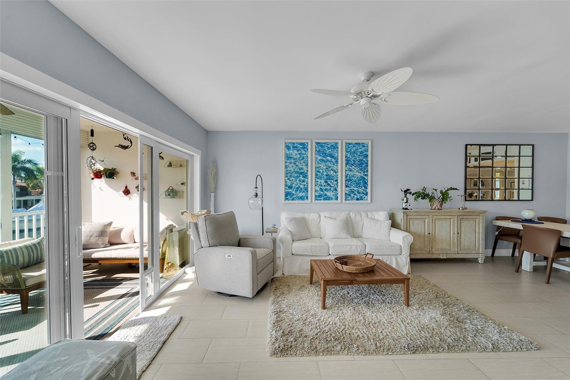 PALM- AIRE AT CORAL KEY - Residential