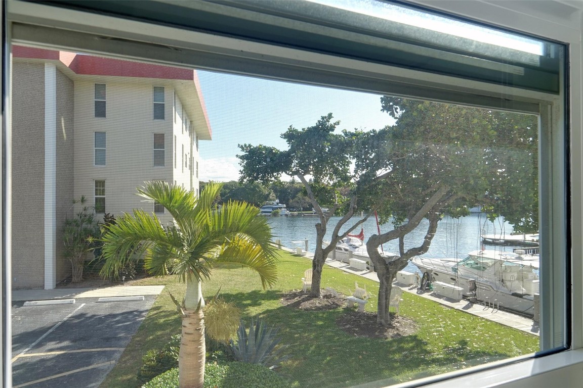 PALM- AIRE AT CORAL KEY - Residential