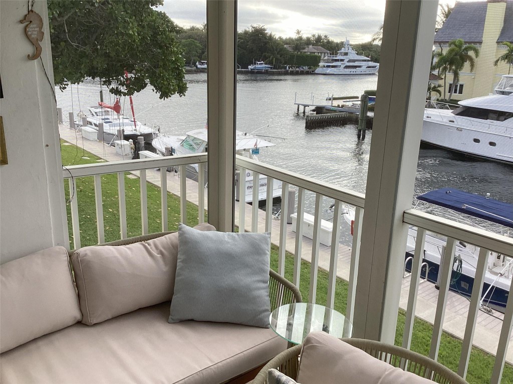 PALM- AIRE AT CORAL KEY - Residential